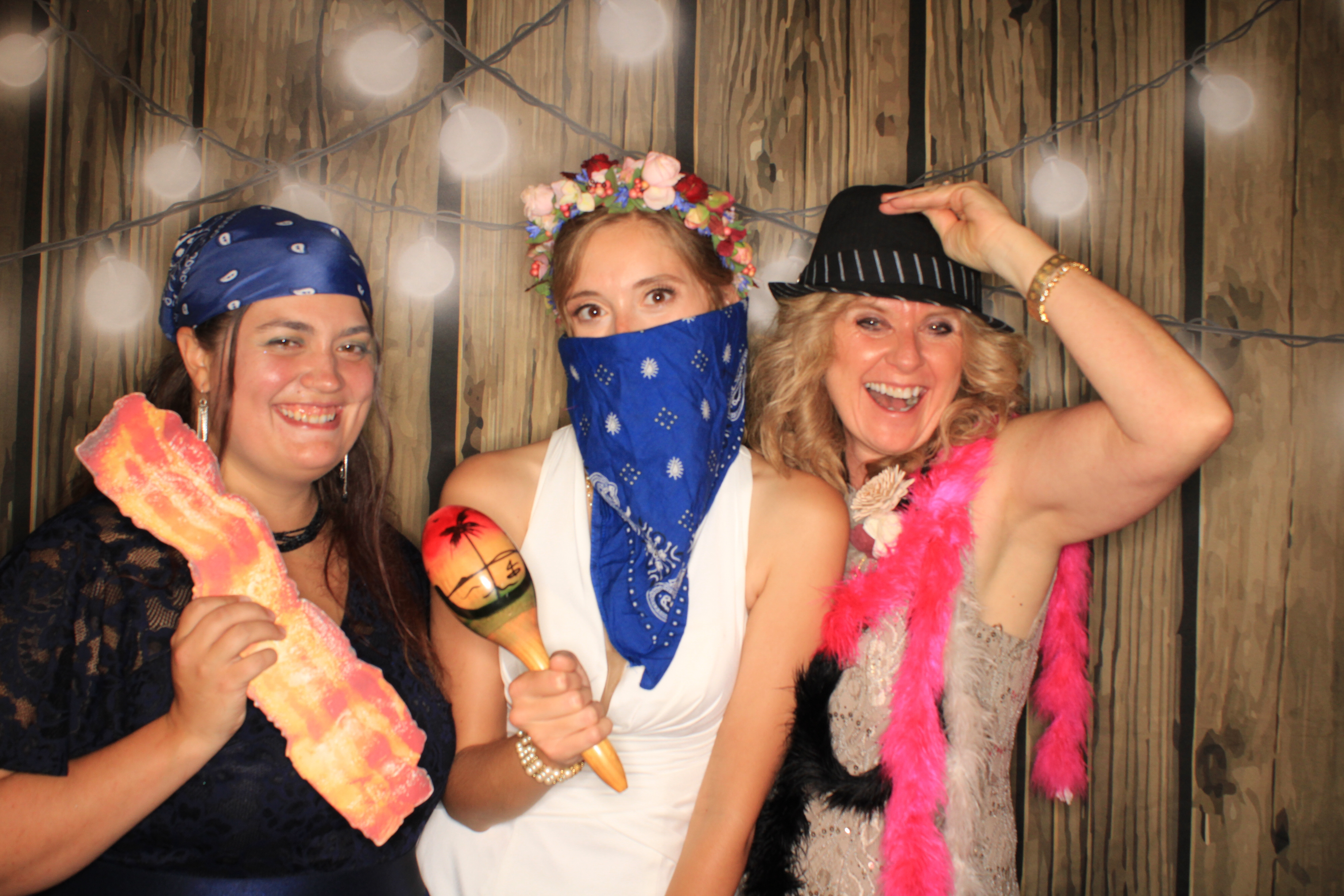 Kathryn and Jeffery's Wedding | View more photos from the event at gallery.photoboothbillings.com/u/PhotoBoothBillings/Kathryn-and-Jefferys-Wedding