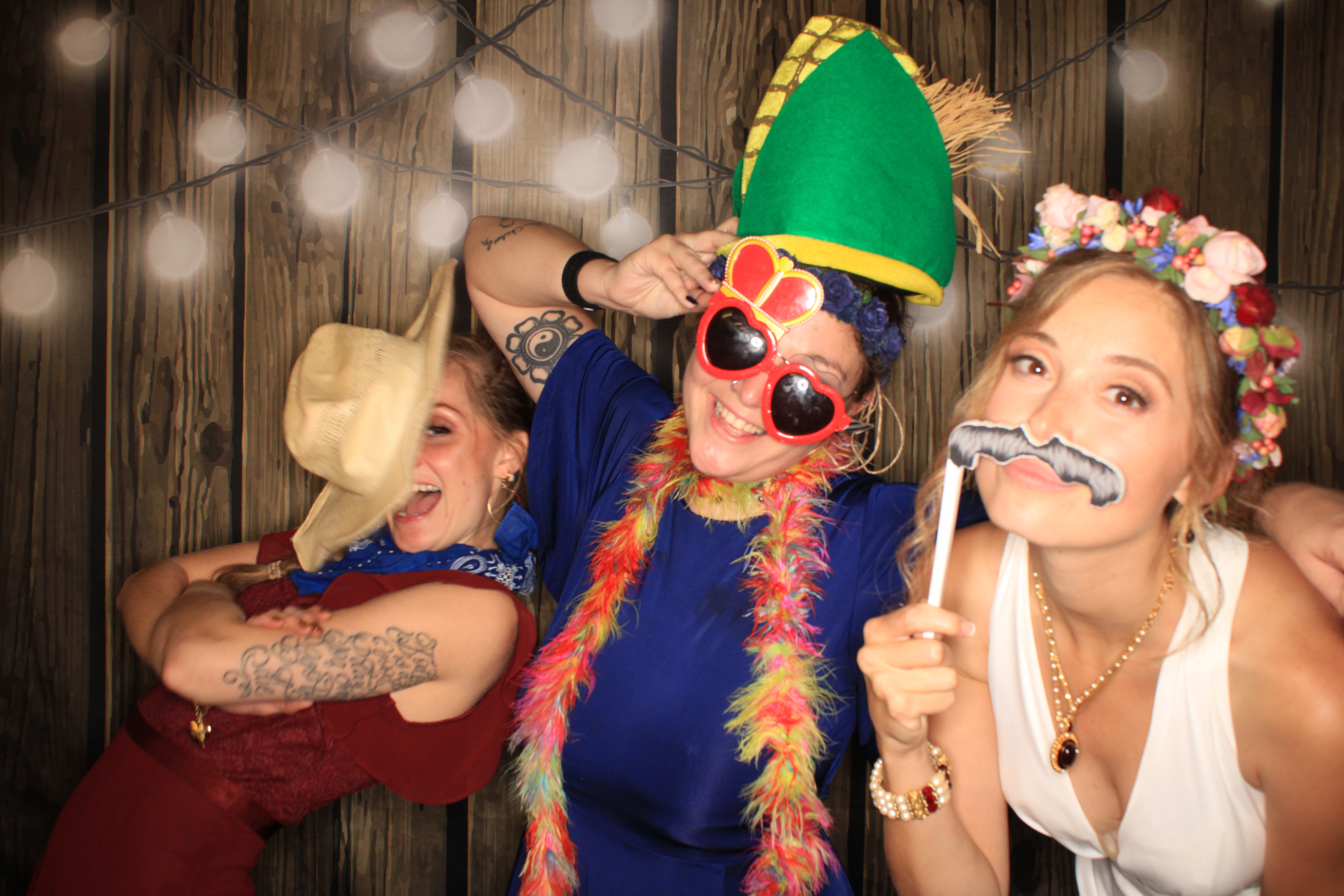 Kathryn and Jeffery's Wedding | View more photos from the event at gallery.photoboothbillings.com/u/PhotoBoothBillings/Kathryn-and-Jefferys-Wedding