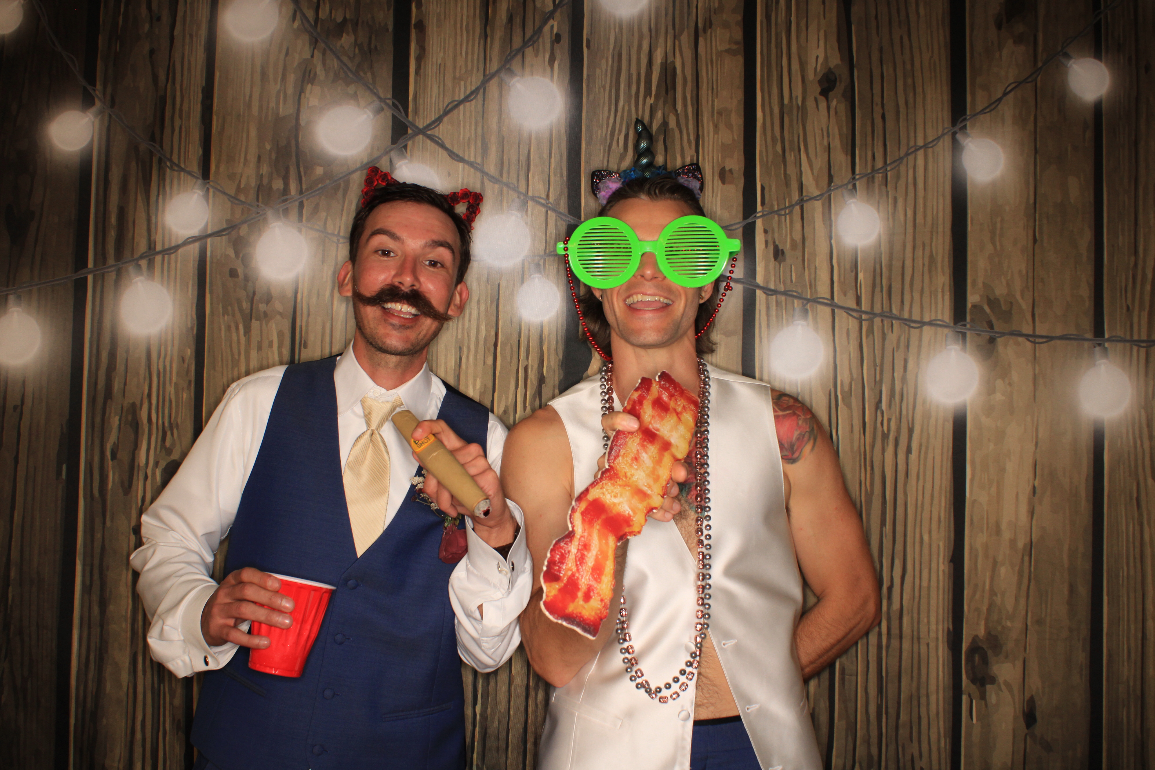 Kathryn and Jeffery's Wedding | View more photos from the event at gallery.photoboothbillings.com/u/PhotoBoothBillings/Kathryn-and-Jefferys-Wedding