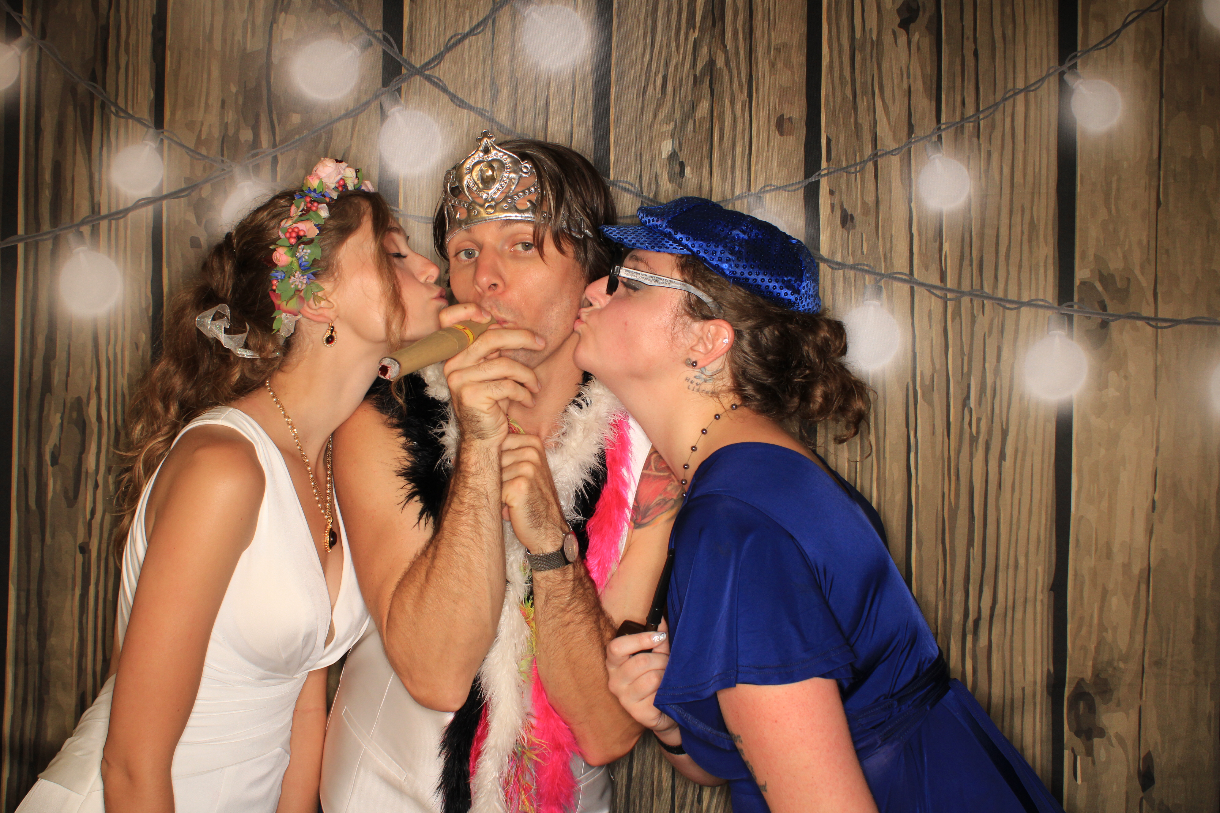 Kathryn and Jeffery's Wedding | View more photos from the event at gallery.photoboothbillings.com/u/PhotoBoothBillings/Kathryn-and-Jefferys-Wedding