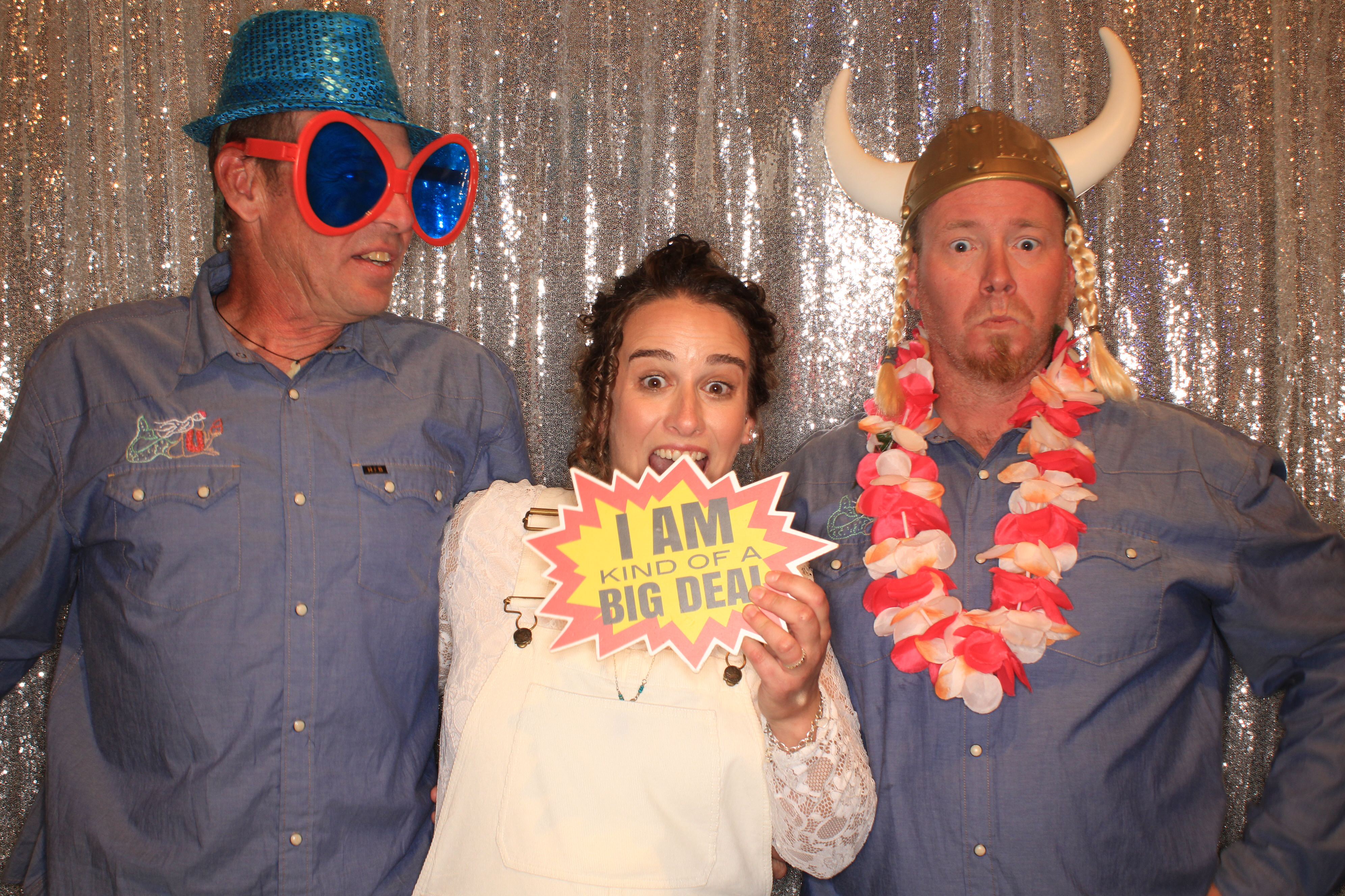 Liz and Jon's Wedding | View more photos from the event at gallery.photoboothbillings.com/u/PhotoBoothBillings/Liz-and-Jons-Wedding