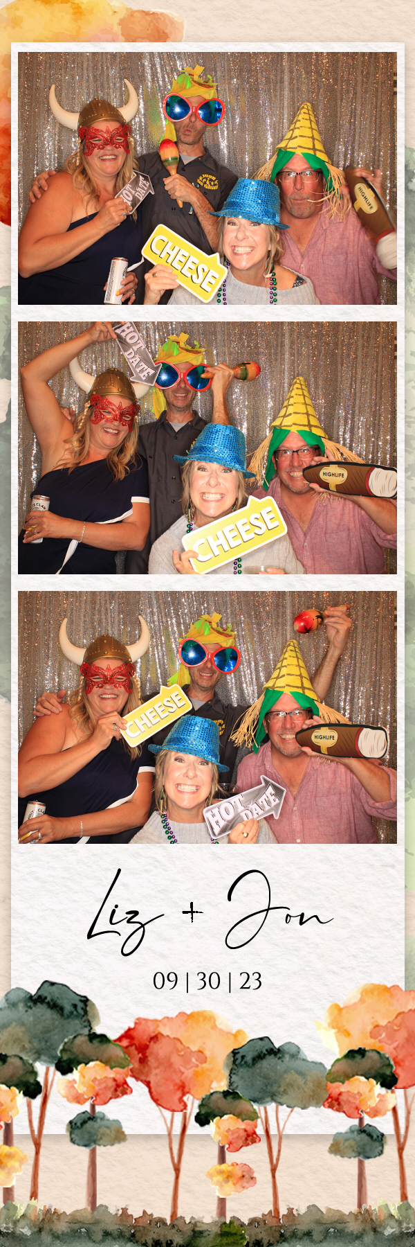Liz and Jon's Wedding | View more photos from the event at gallery.photoboothbillings.com/u/PhotoBoothBillings/Liz-and-Jons-Wedding