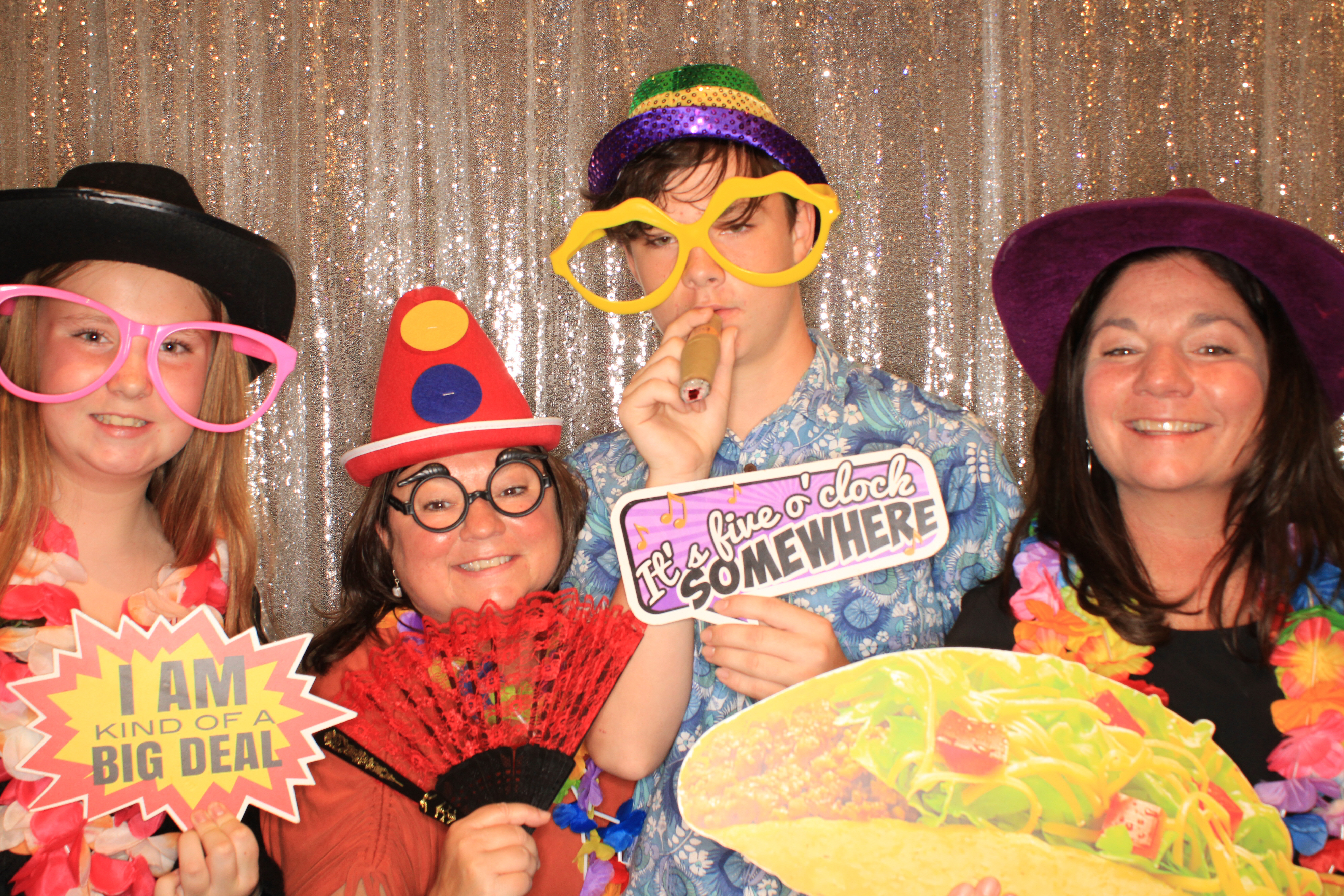 Liz and Jon's Wedding | View more photos from the event at gallery.photoboothbillings.com/u/PhotoBoothBillings/Liz-and-Jons-Wedding
