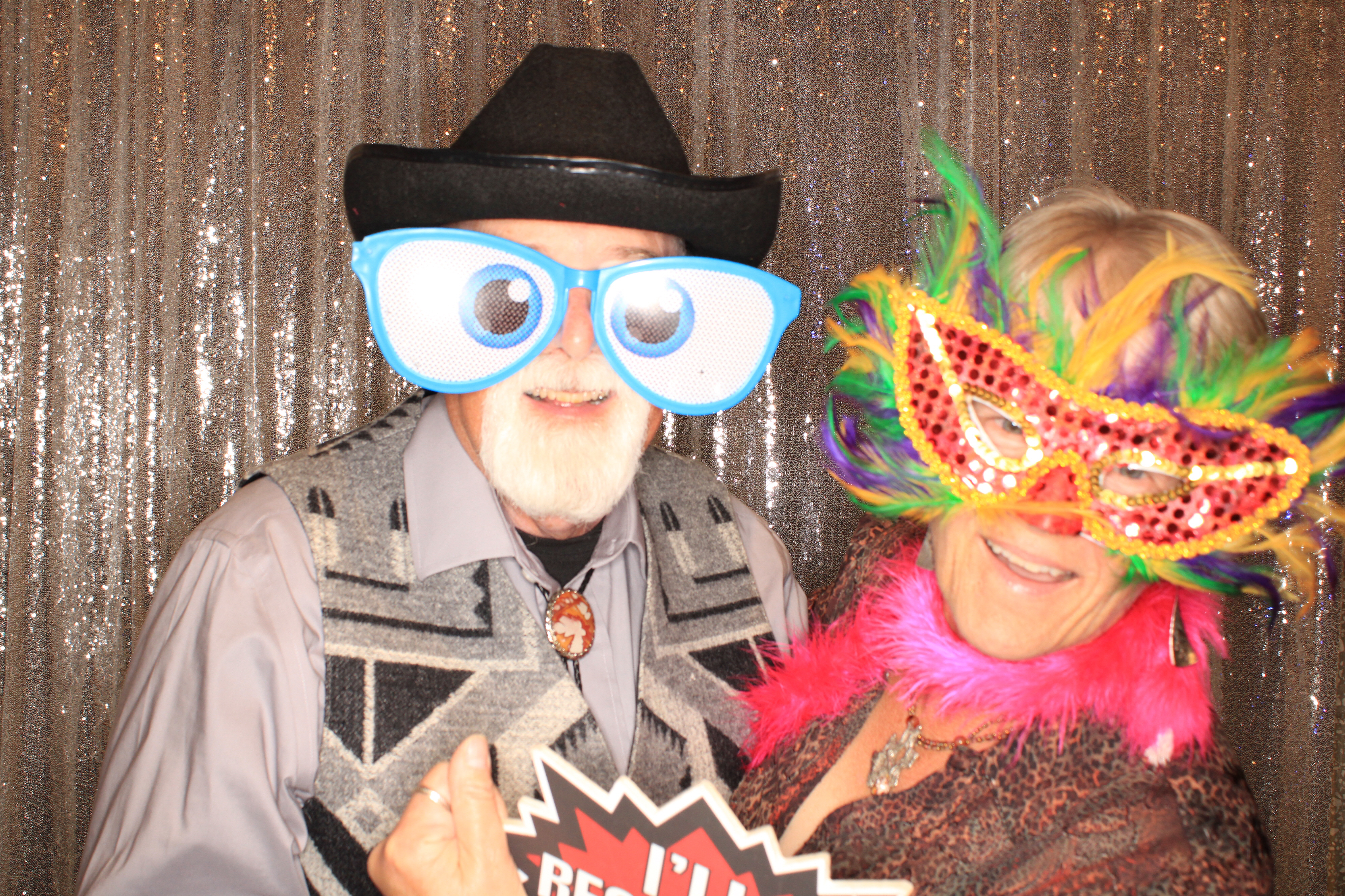 Liz and Jon's Wedding | View more photos from the event at gallery.photoboothbillings.com/u/PhotoBoothBillings/Liz-and-Jons-Wedding