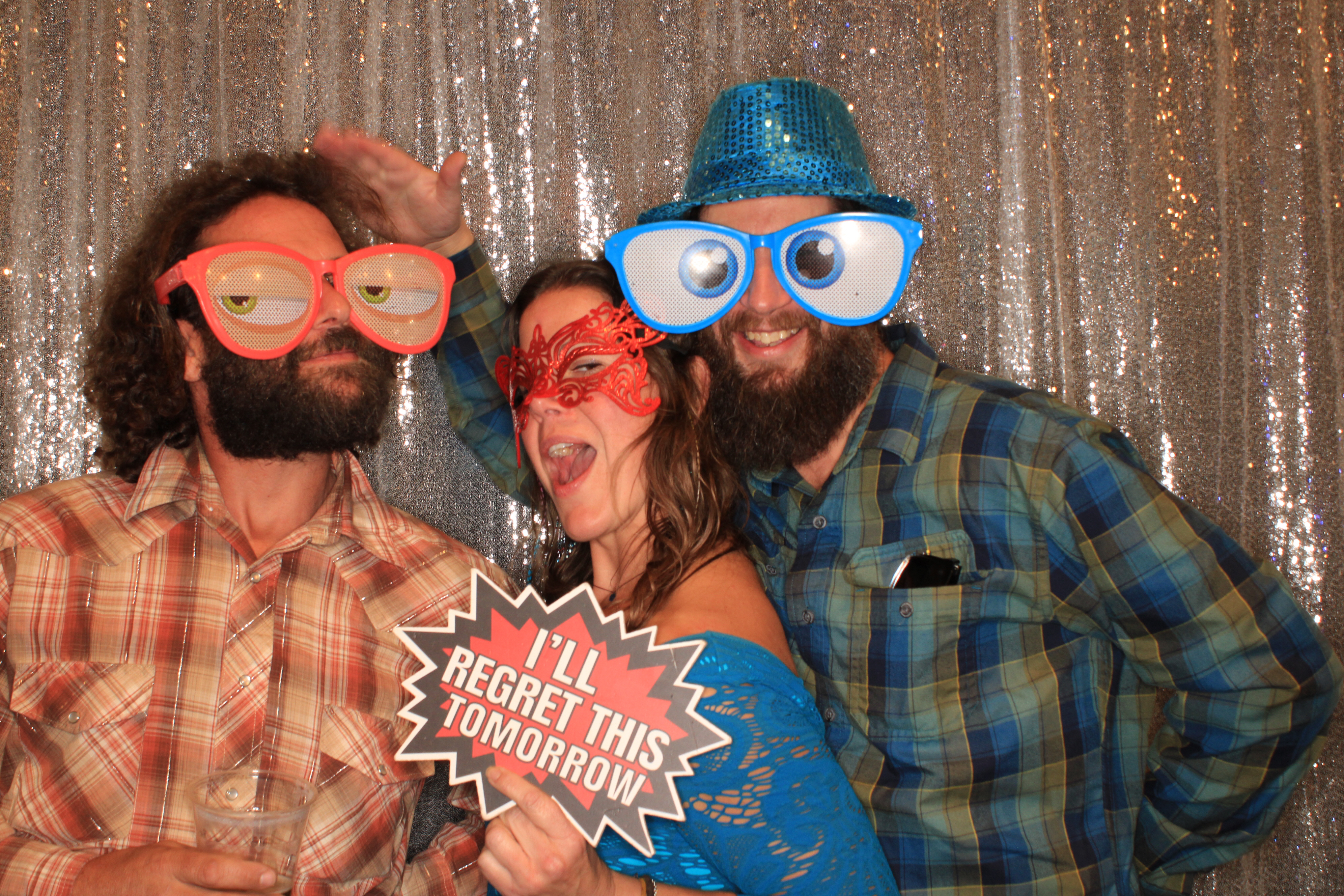 Liz and Jon's Wedding | View more photos from the event at gallery.photoboothbillings.com/u/PhotoBoothBillings/Liz-and-Jons-Wedding