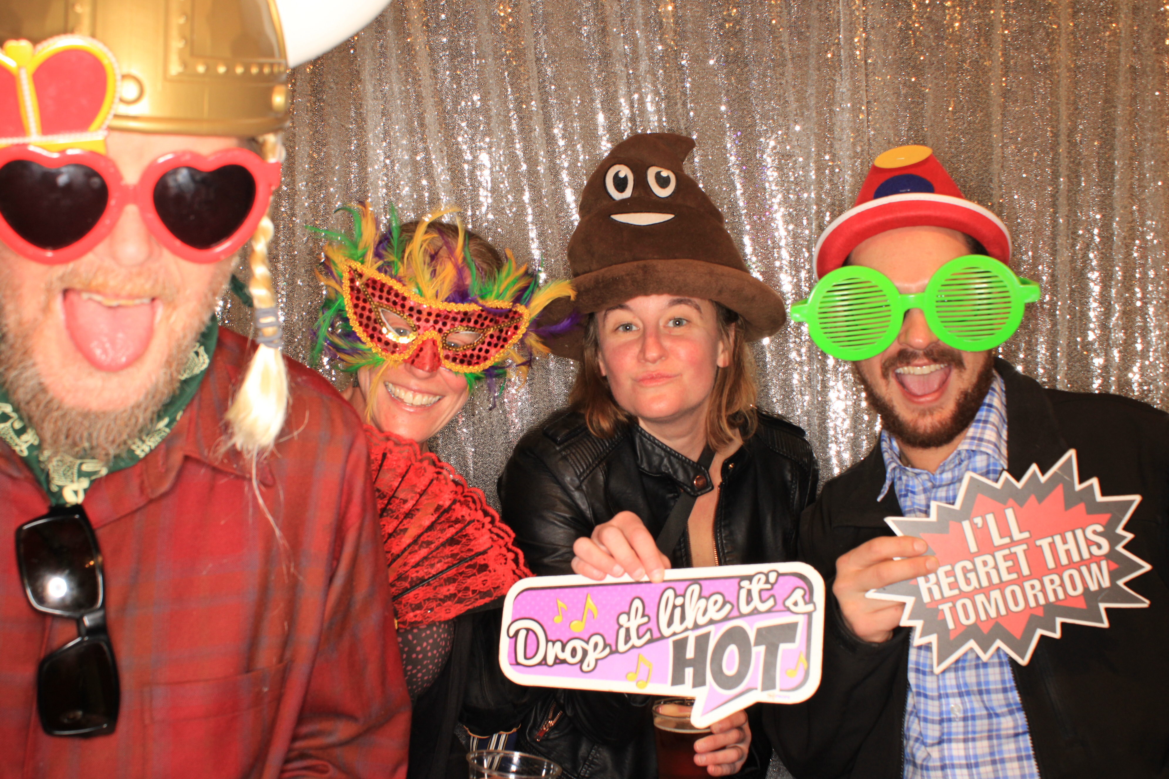 Liz and Jon's Wedding | View more photos from the event at gallery.photoboothbillings.com/u/PhotoBoothBillings/Liz-and-Jons-Wedding