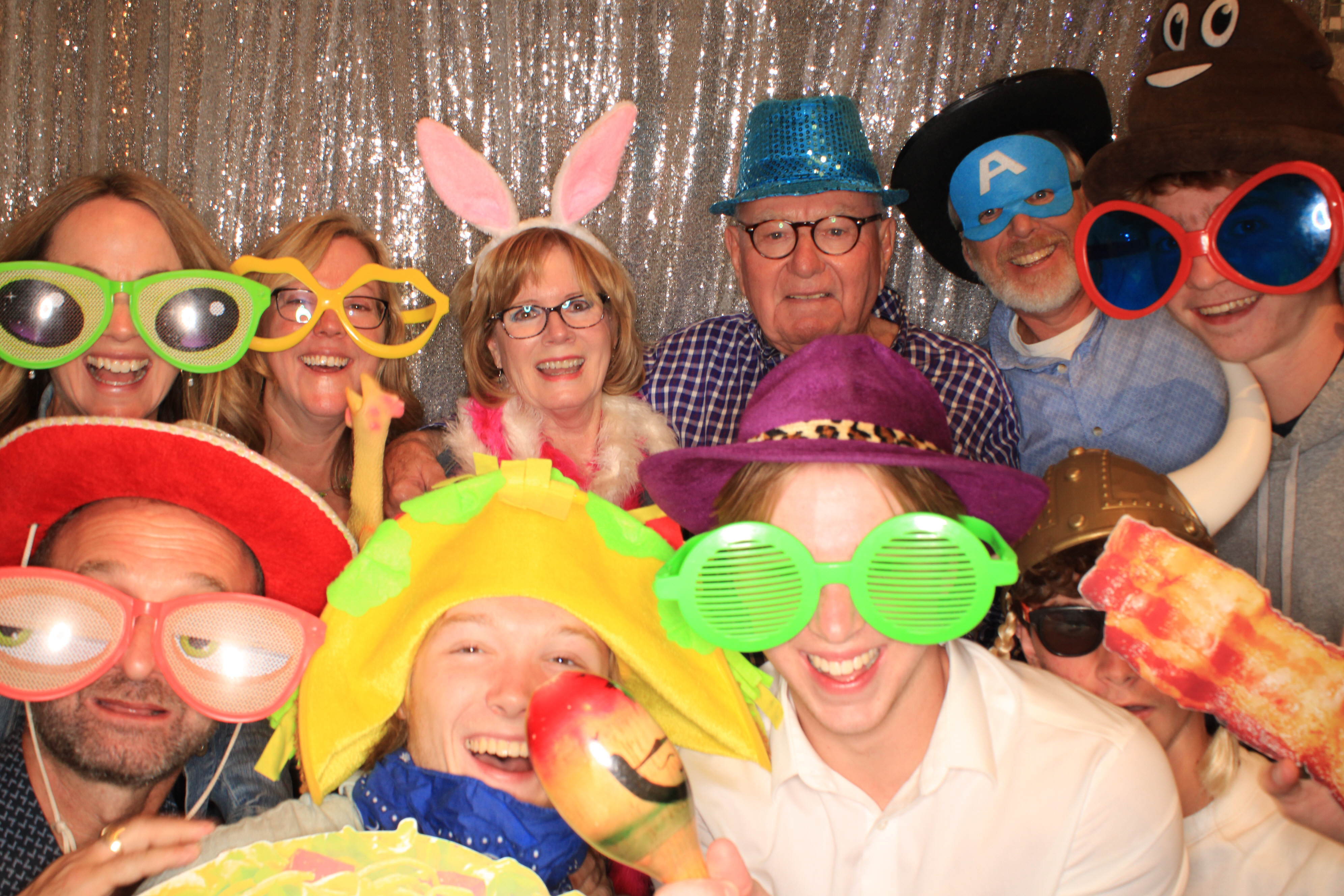 Liz and Jon's Wedding | View more photos from the event at gallery.photoboothbillings.com/u/PhotoBoothBillings/Liz-and-Jons-Wedding