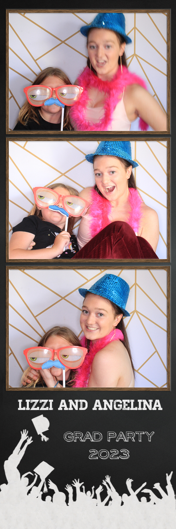 Lizzi and Angelina | View more photos from the event at gallery.photoboothbillings.com/u/PhotoBoothBillings/Lizzi-and-Angelina