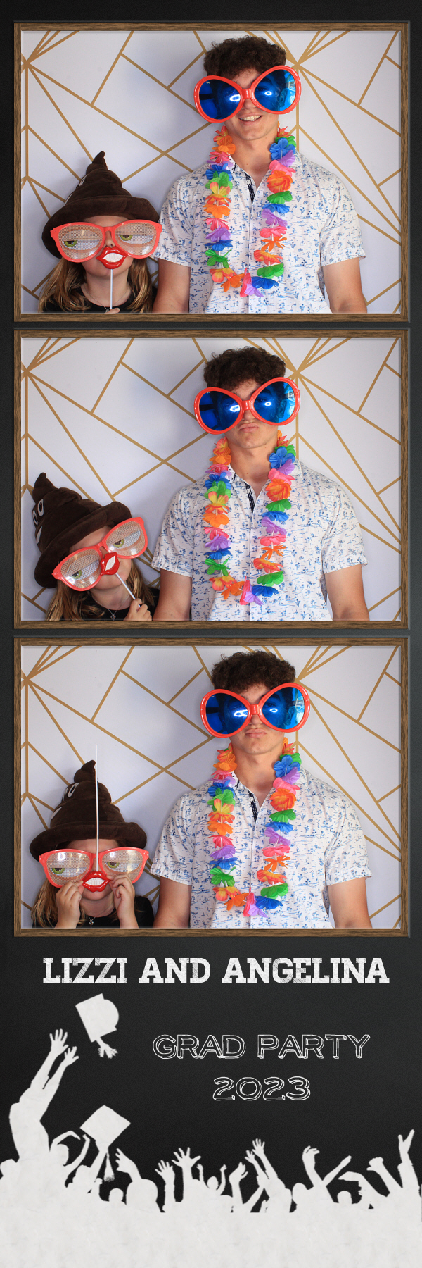 Lizzi and Angelina | View more photos from the event at gallery.photoboothbillings.com/u/PhotoBoothBillings/Lizzi-and-Angelina
