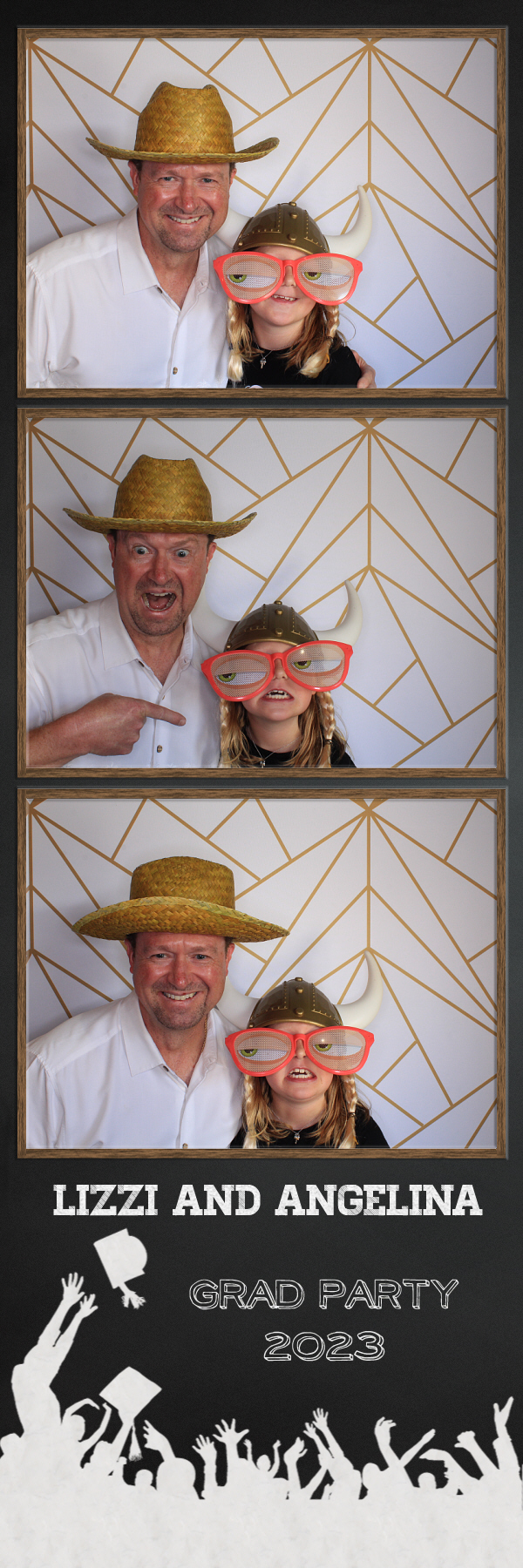 Lizzi and Angelina | View more photos from the event at gallery.photoboothbillings.com/u/PhotoBoothBillings/Lizzi-and-Angelina