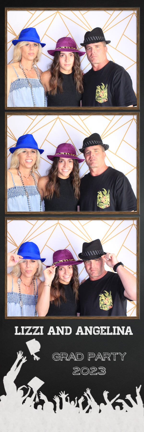 Lizzi and Angelina | View more photos from the event at gallery.photoboothbillings.com/u/PhotoBoothBillings/Lizzi-and-Angelina