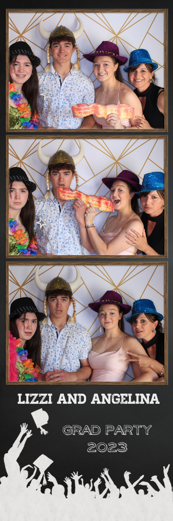 Lizzi and Angelina | View more photos from the event at gallery.photoboothbillings.com/u/PhotoBoothBillings/Lizzi-and-Angelina