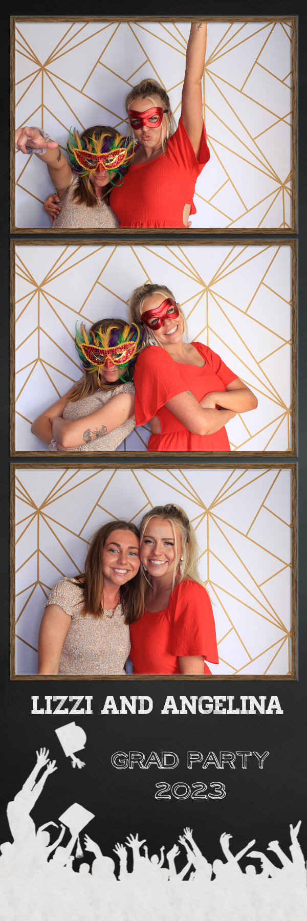 Lizzi and Angelina | View more photos from the event at gallery.photoboothbillings.com/u/PhotoBoothBillings/Lizzi-and-Angelina