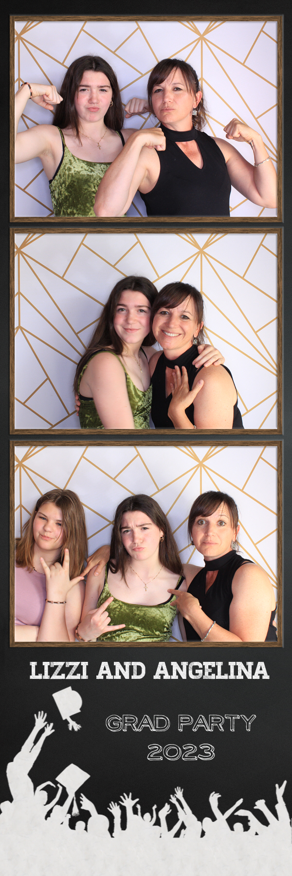 Lizzi and Angelina | View more photos from the event at gallery.photoboothbillings.com/u/PhotoBoothBillings/Lizzi-and-Angelina