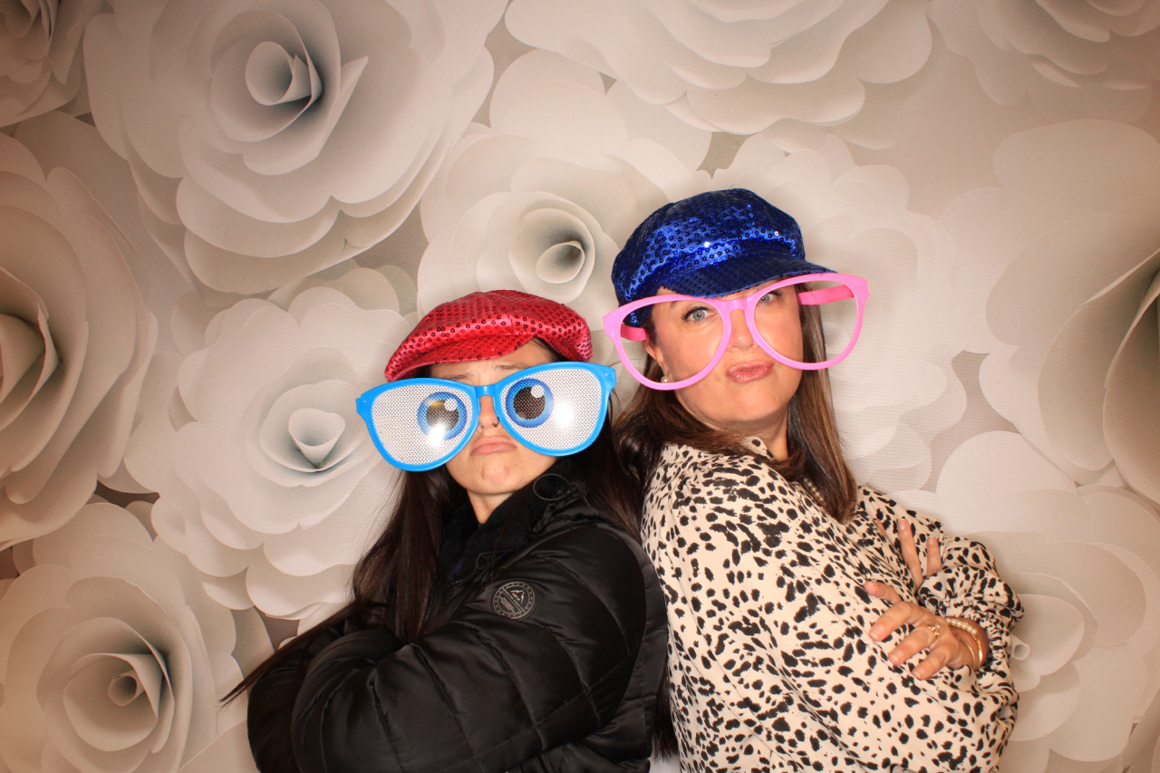 Purse-a-Palooza | View more photos from the event at gallery.photoboothbillings.com/u/PhotoBoothBillings/Purse-a-Palooza