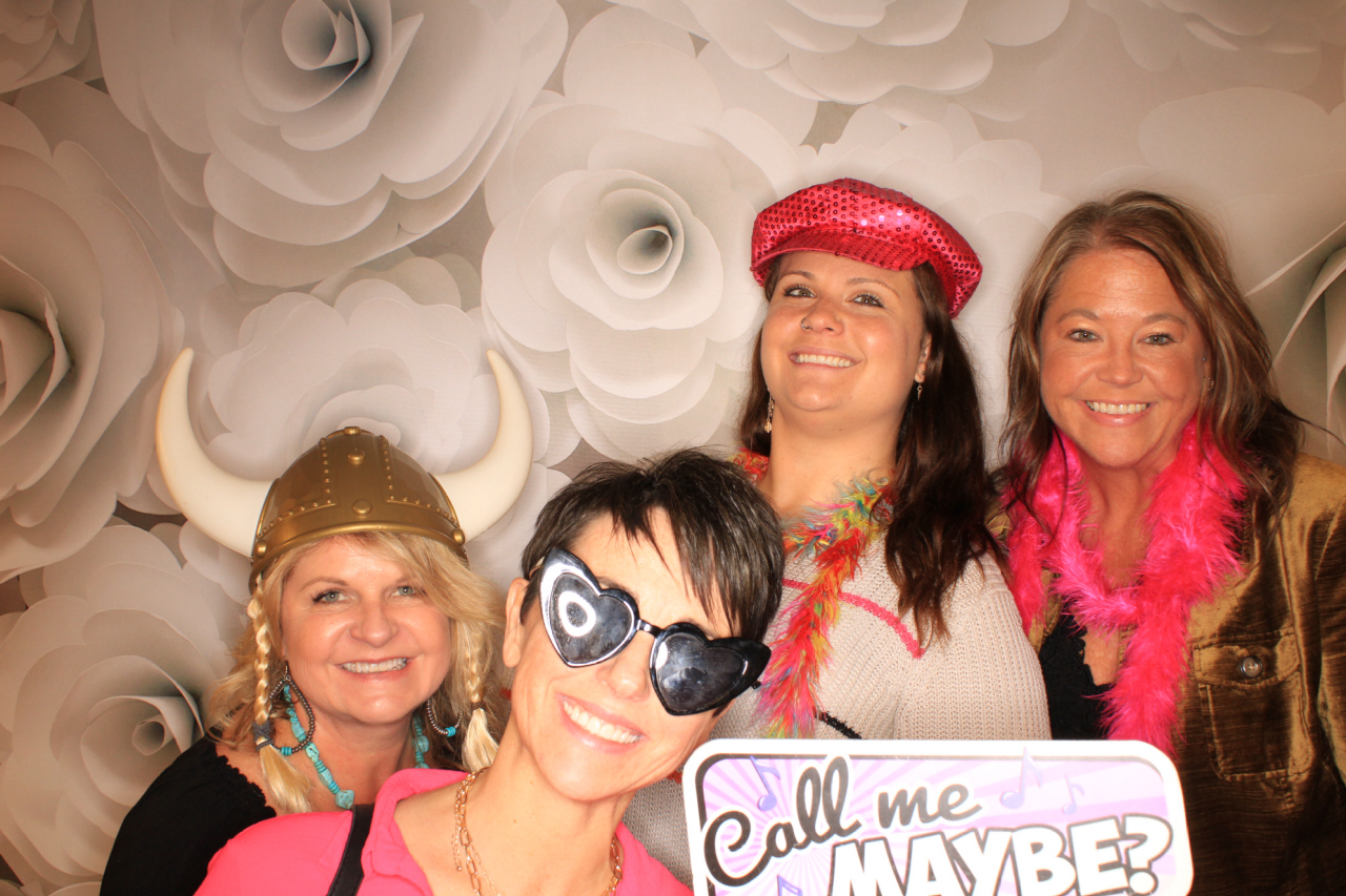 Purse-a-Palooza | View more photos from the event at gallery.photoboothbillings.com/u/PhotoBoothBillings/Purse-a-Palooza
