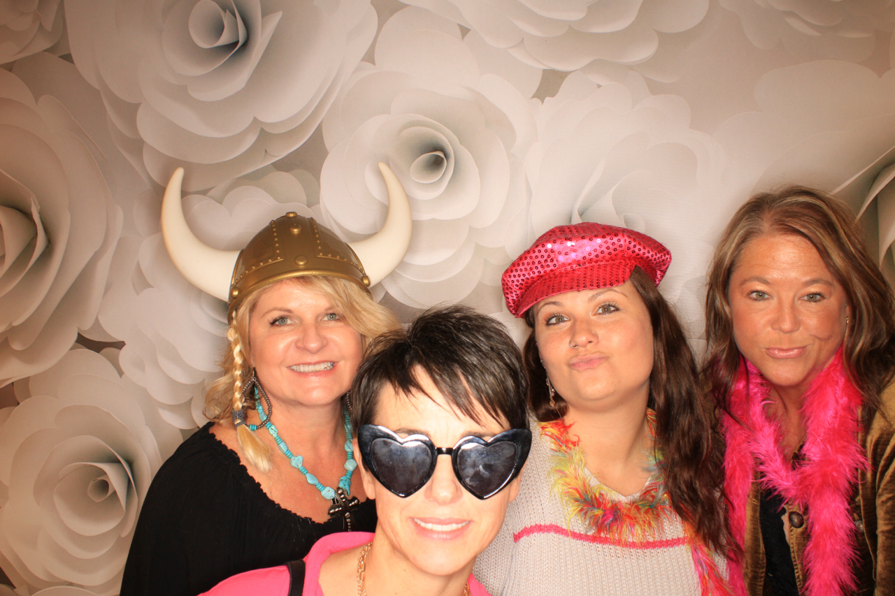 Purse-a-Palooza | View more photos from the event at gallery.photoboothbillings.com/u/PhotoBoothBillings/Purse-a-Palooza