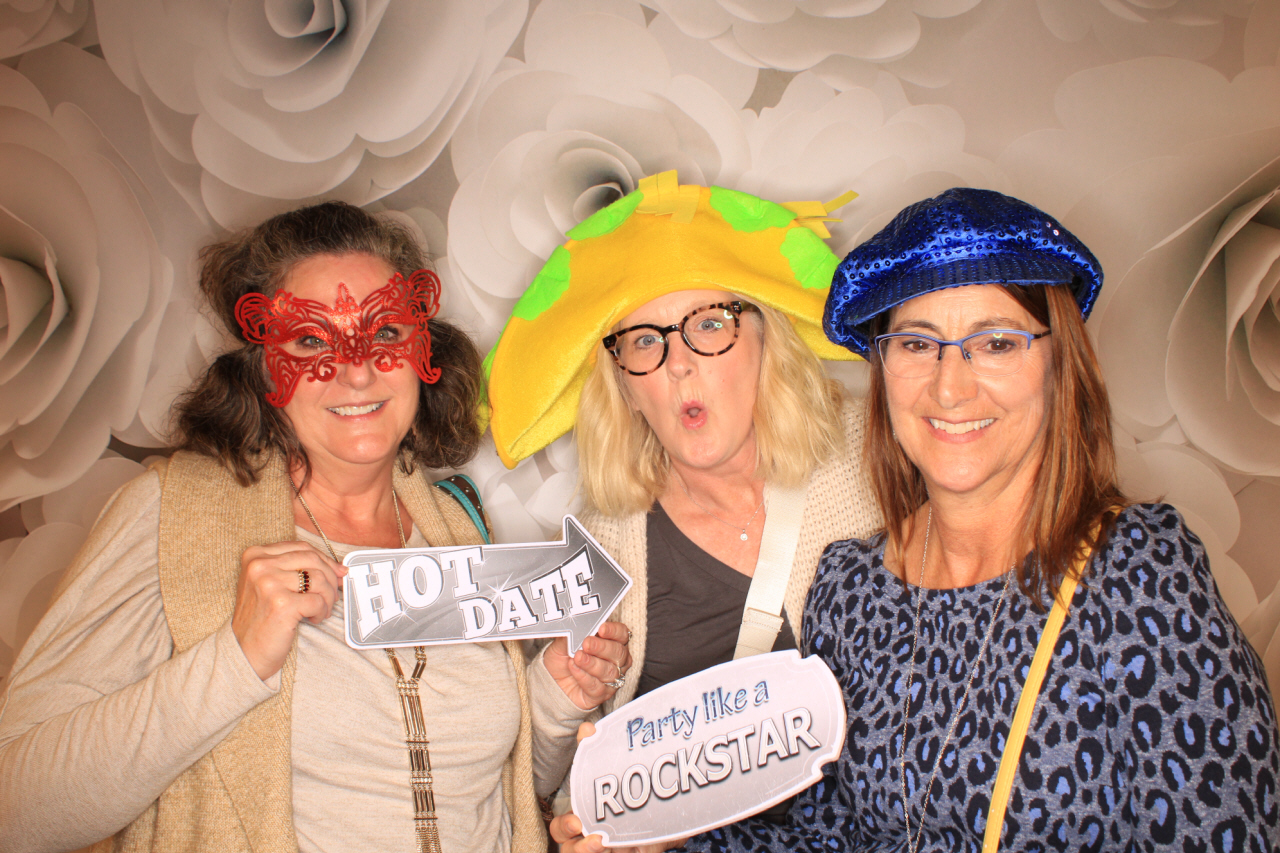 Purse-a-Palooza | View more photos from the event at gallery.photoboothbillings.com/u/PhotoBoothBillings/Purse-a-Palooza