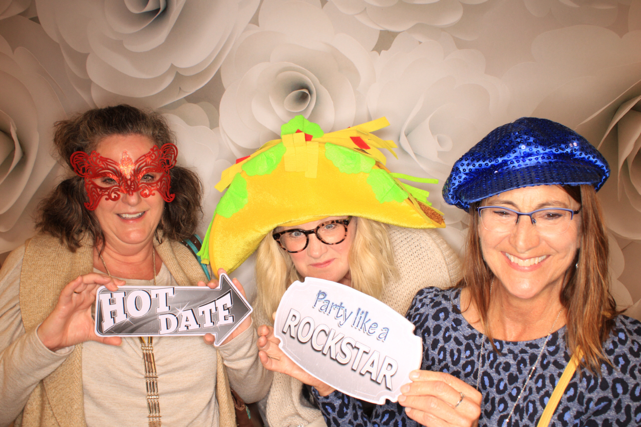 Purse-a-Palooza | View more photos from the event at gallery.photoboothbillings.com/u/PhotoBoothBillings/Purse-a-Palooza