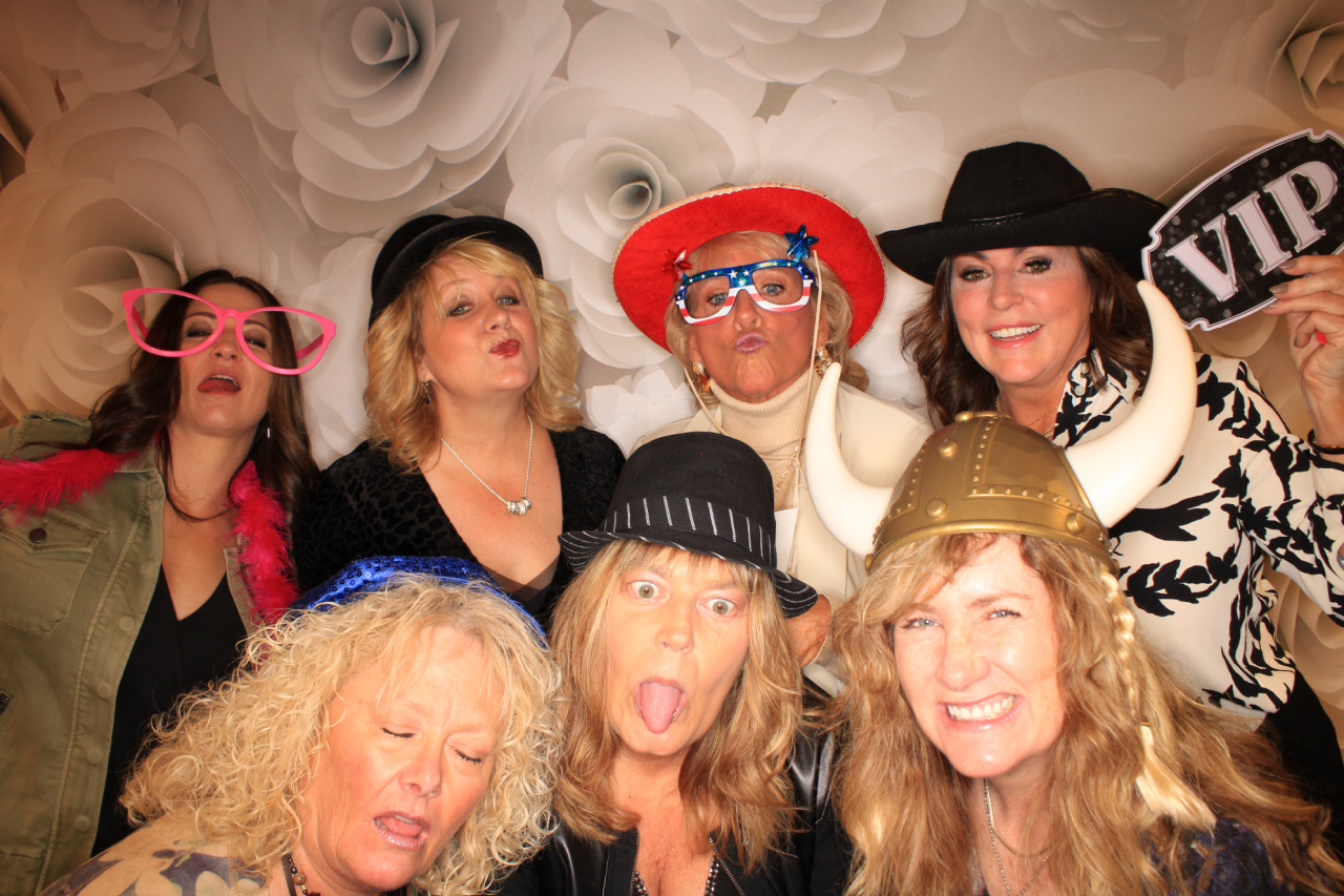 Purse-a-Palooza | View more photos from the event at gallery.photoboothbillings.com/u/PhotoBoothBillings/Purse-a-Palooza