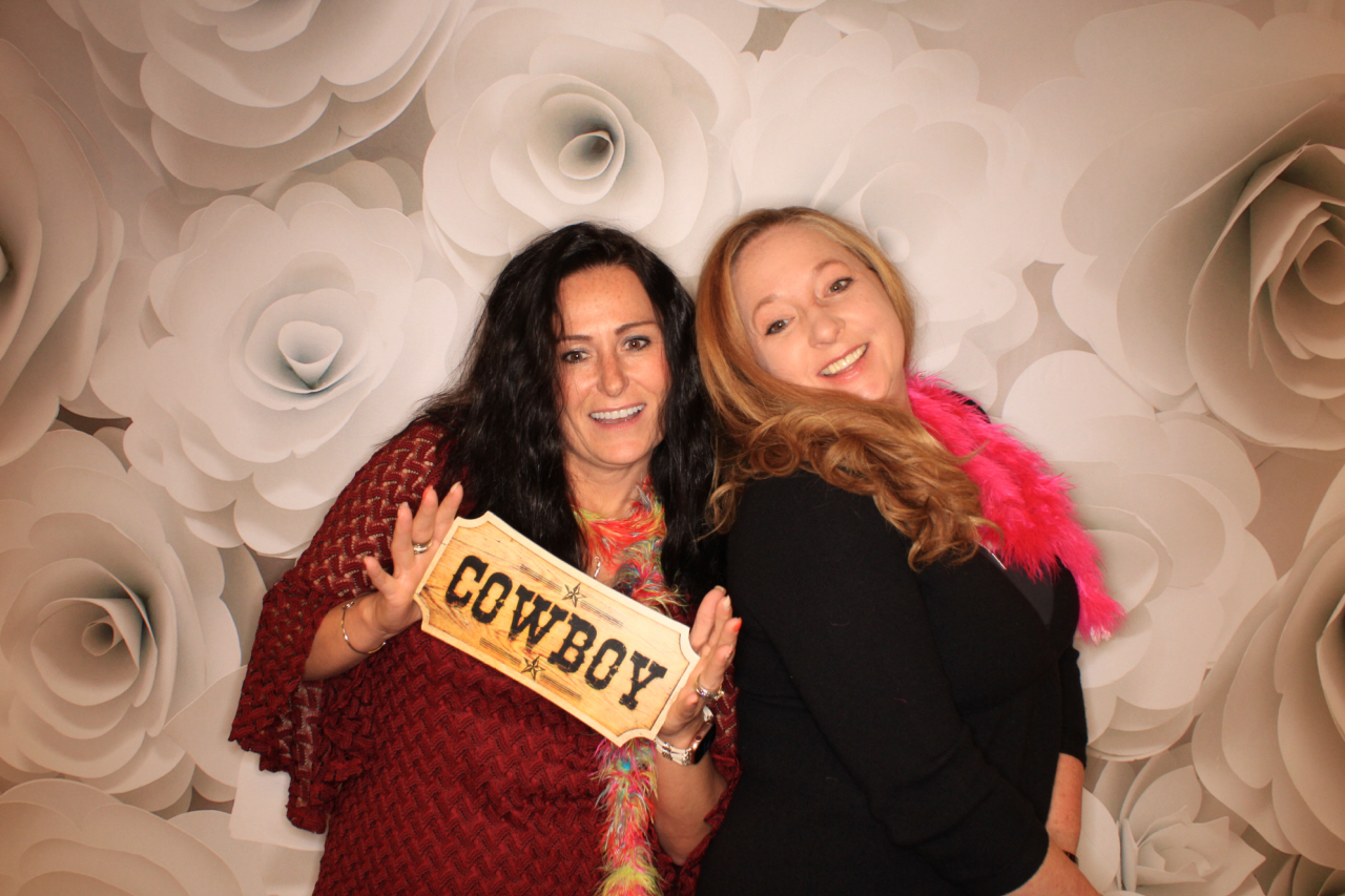 Purse-a-Palooza | View more photos from the event at gallery.photoboothbillings.com/u/PhotoBoothBillings/Purse-a-Palooza