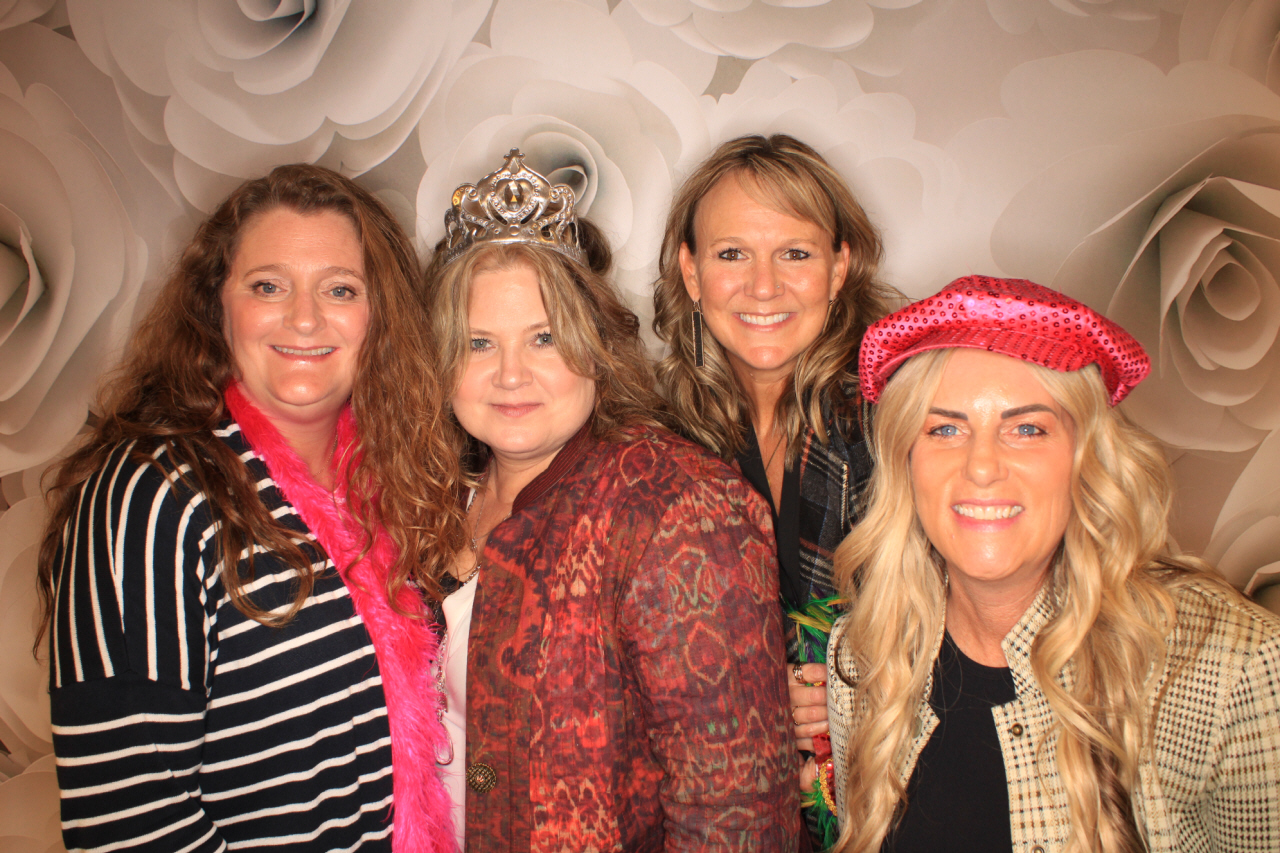 Purse-a-Palooza | View more photos from the event at gallery.photoboothbillings.com/u/PhotoBoothBillings/Purse-a-Palooza