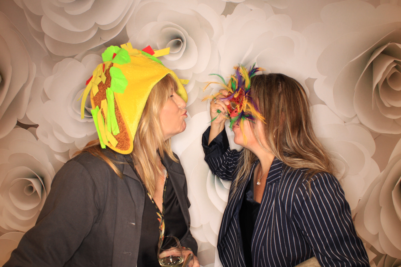 Purse-a-Palooza | View more photos from the event at gallery.photoboothbillings.com/u/PhotoBoothBillings/Purse-a-Palooza