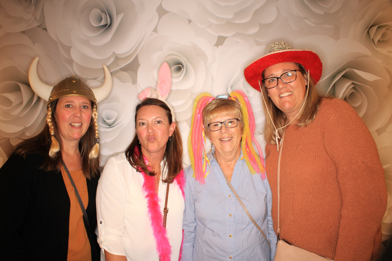 Purse-a-Palooza | View more photos from the event at gallery.photoboothbillings.com/u/PhotoBoothBillings/Purse-a-Palooza