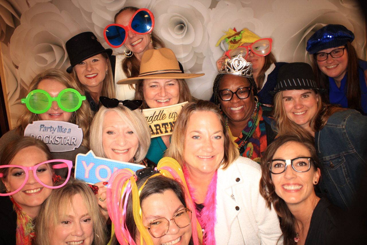 Purse-a-Palooza | View more photos from the event at gallery.photoboothbillings.com/u/PhotoBoothBillings/Purse-a-Palooza