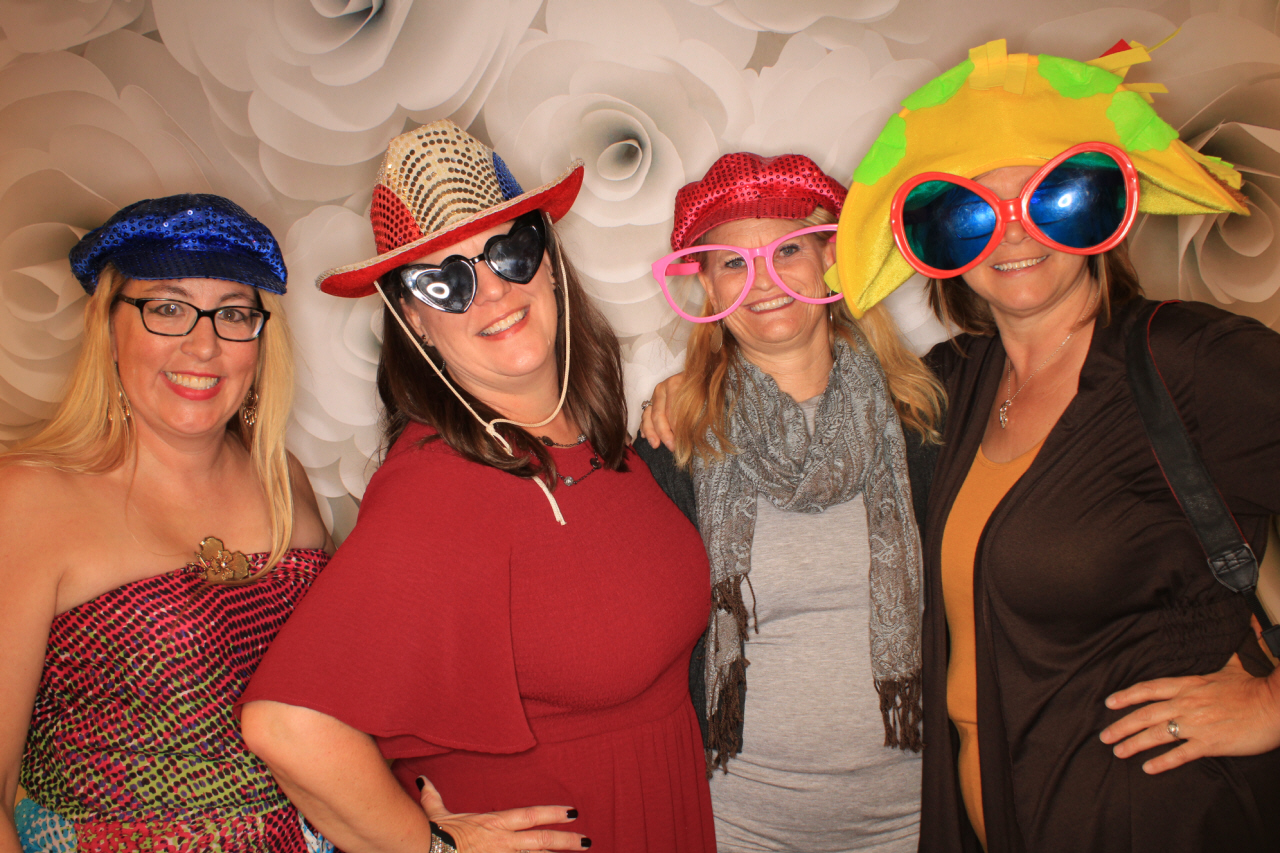 Purse-a-Palooza | View more photos from the event at gallery.photoboothbillings.com/u/PhotoBoothBillings/Purse-a-Palooza