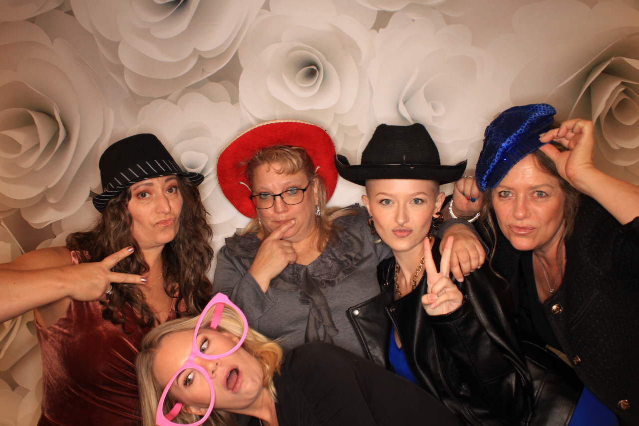 Purse-a-Palooza | View more photos from the event at gallery.photoboothbillings.com/u/PhotoBoothBillings/Purse-a-Palooza