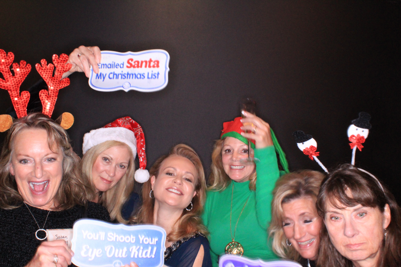 Ramaco Holiday Party | View more photos from the event at gallery.photoboothbillings.com/u/PhotoBoothBillings/Ramaco-Holiday-Party