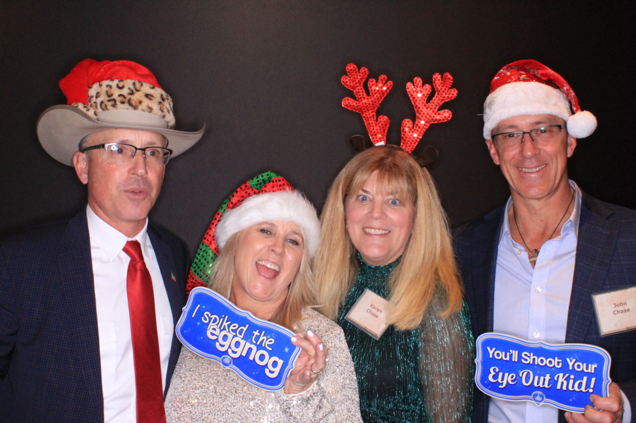 Ramaco Holiday Party | View more photos from the event at gallery.photoboothbillings.com/u/PhotoBoothBillings/Ramaco-Holiday-Party