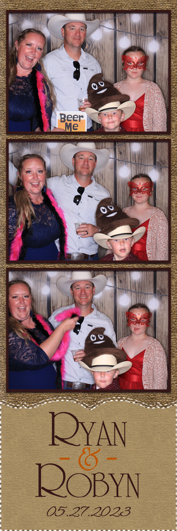 Robyn and Ryan | View more photos from the event at gallery.photoboothbillings.com/u/PhotoBoothBillings/Robyn-and-Ryan