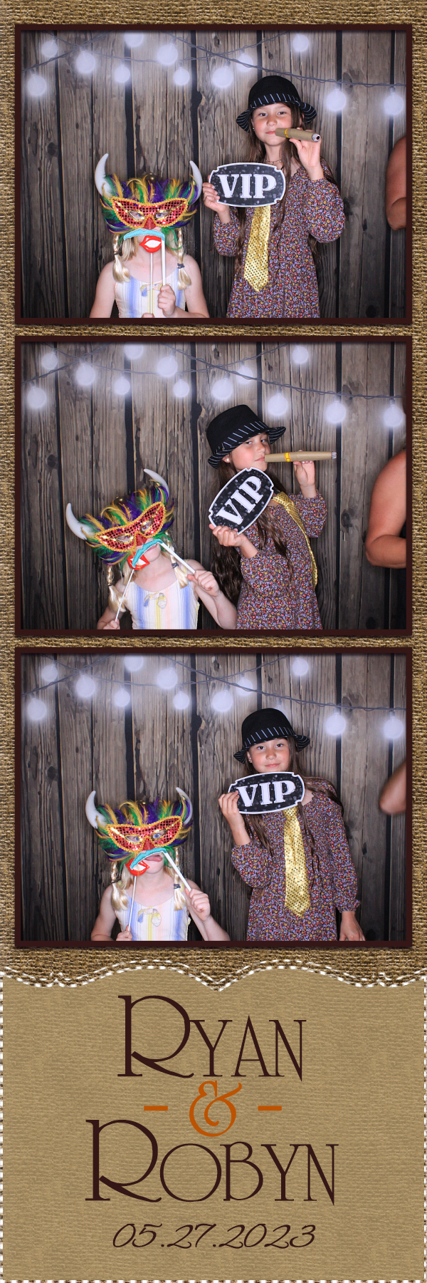 Robyn and Ryan | View more photos from the event at gallery.photoboothbillings.com/u/PhotoBoothBillings/Robyn-and-Ryan