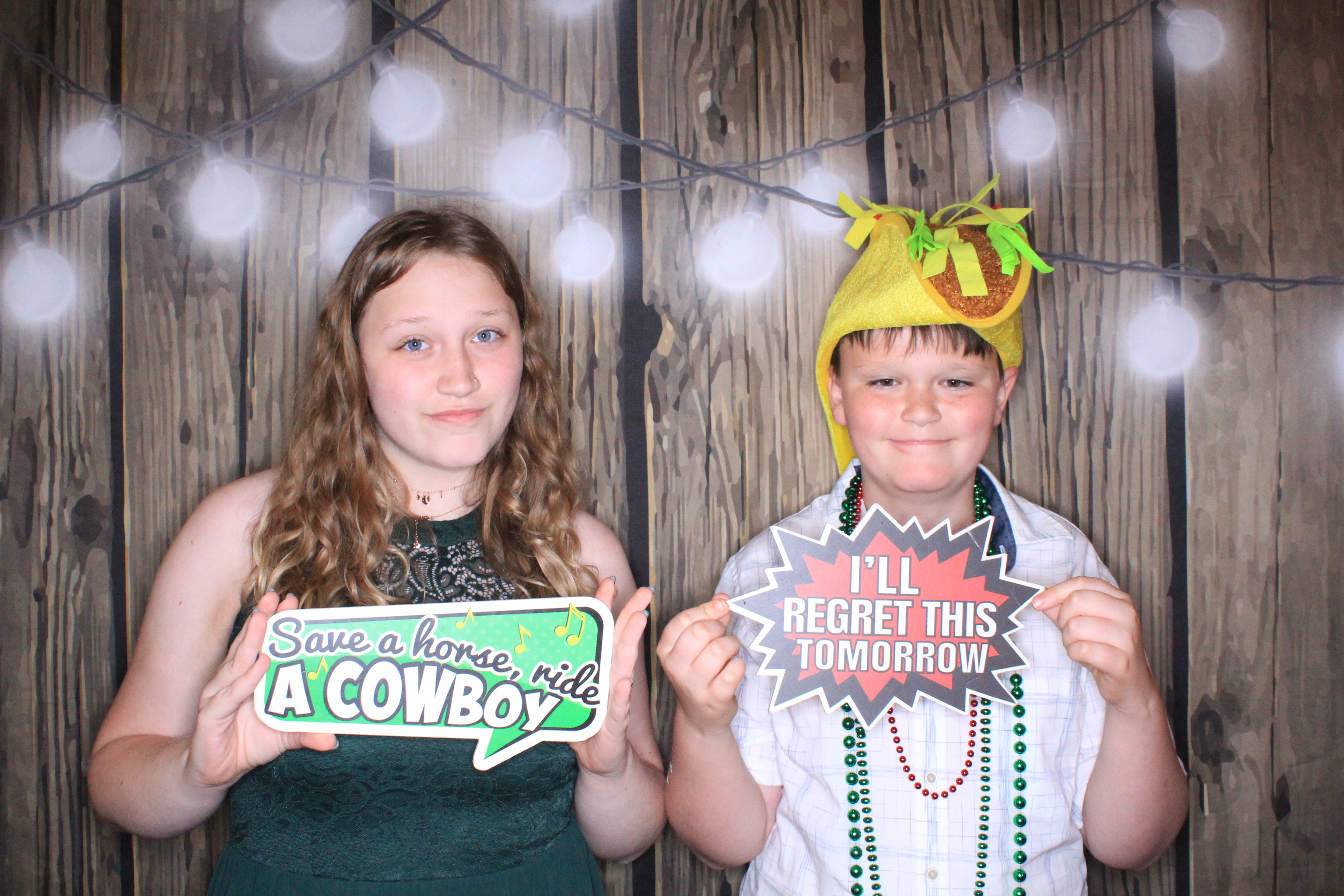 The Baetens Wedding | View more photos from the event at gallery.photoboothbillings.com/u/PhotoBoothBillings/The-Baetens-Wedding