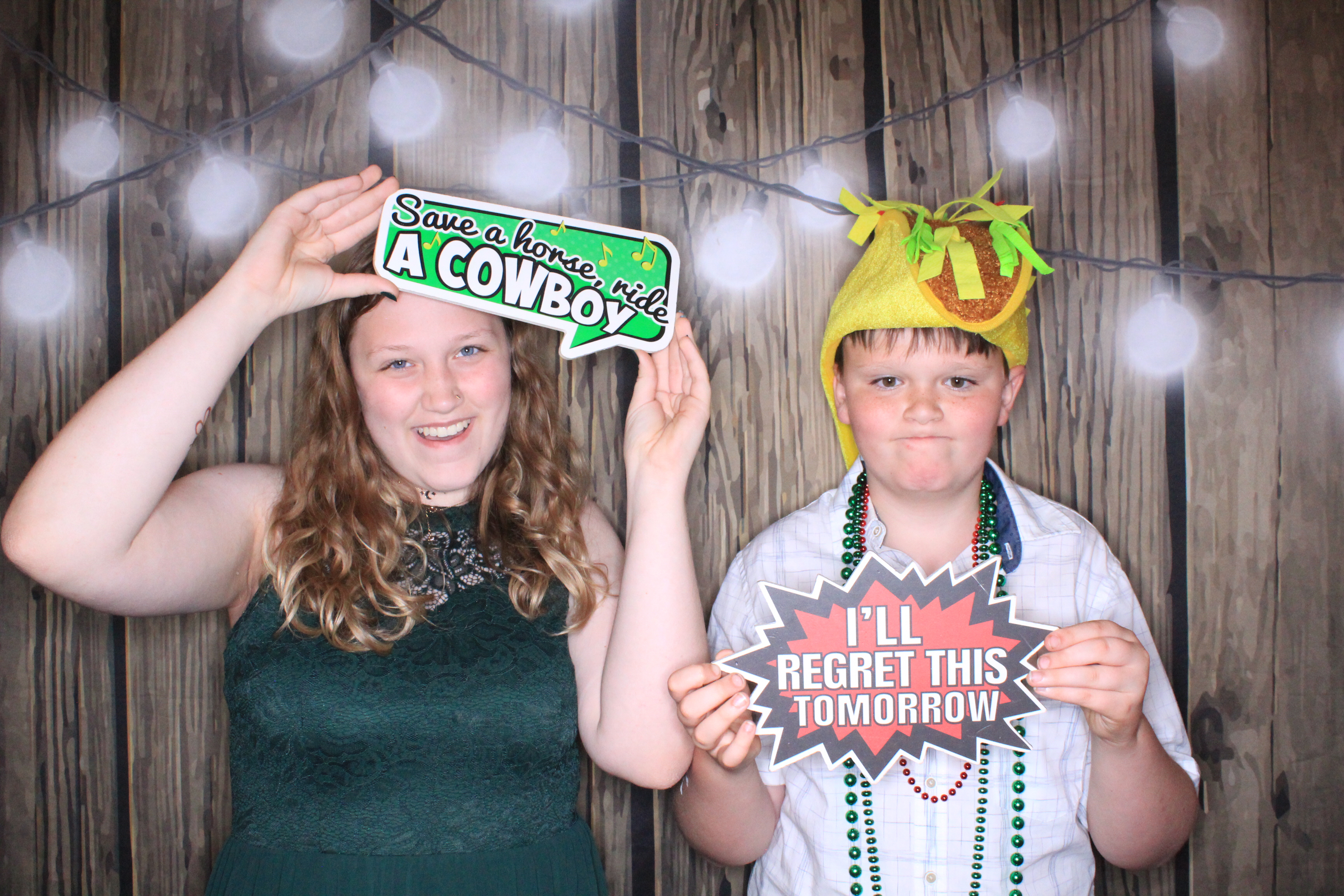 The Baetens Wedding | View more photos from the event at gallery.photoboothbillings.com/u/PhotoBoothBillings/The-Baetens-Wedding
