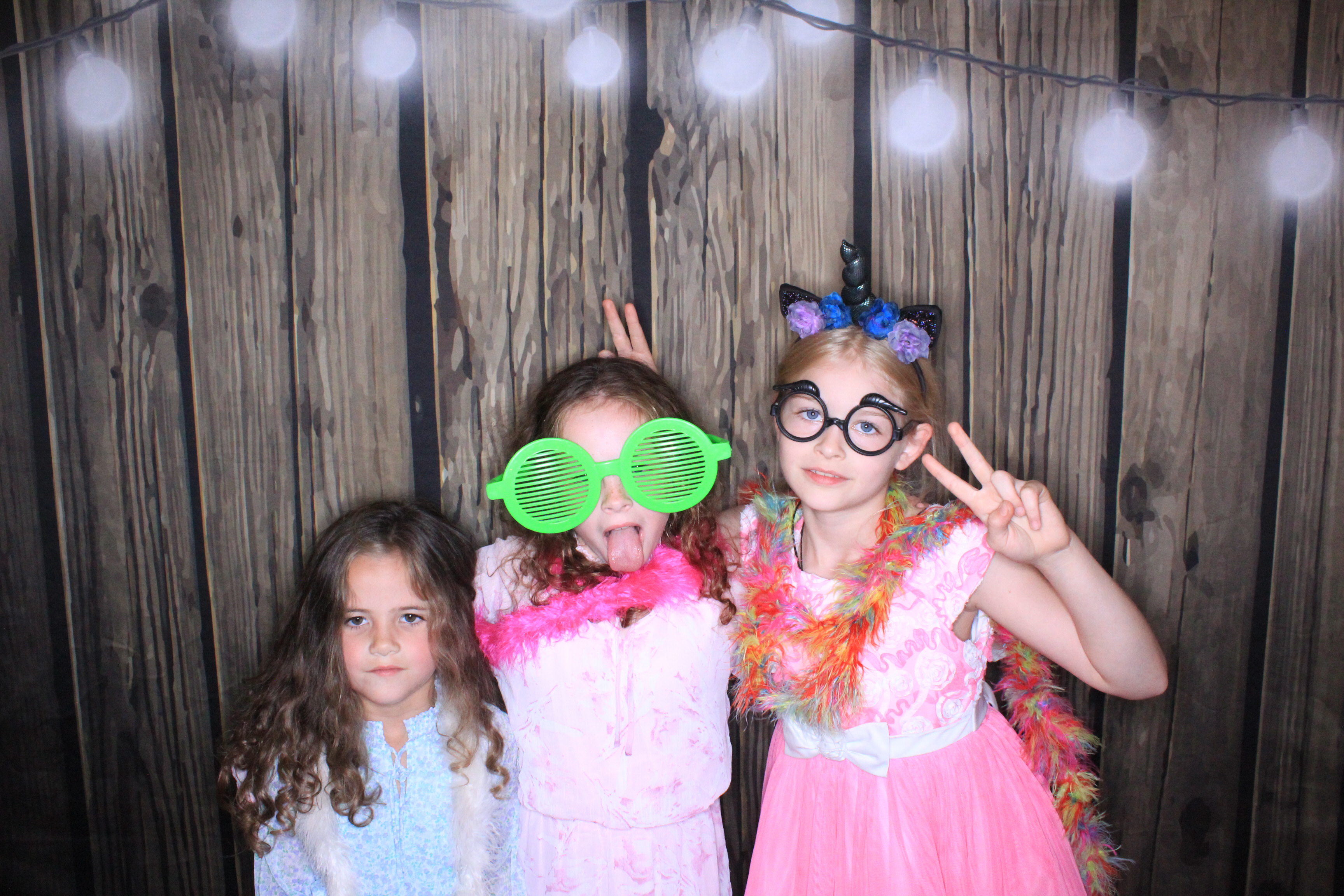The Baetens Wedding | View more photos from the event at gallery.photoboothbillings.com/u/PhotoBoothBillings/The-Baetens-Wedding
