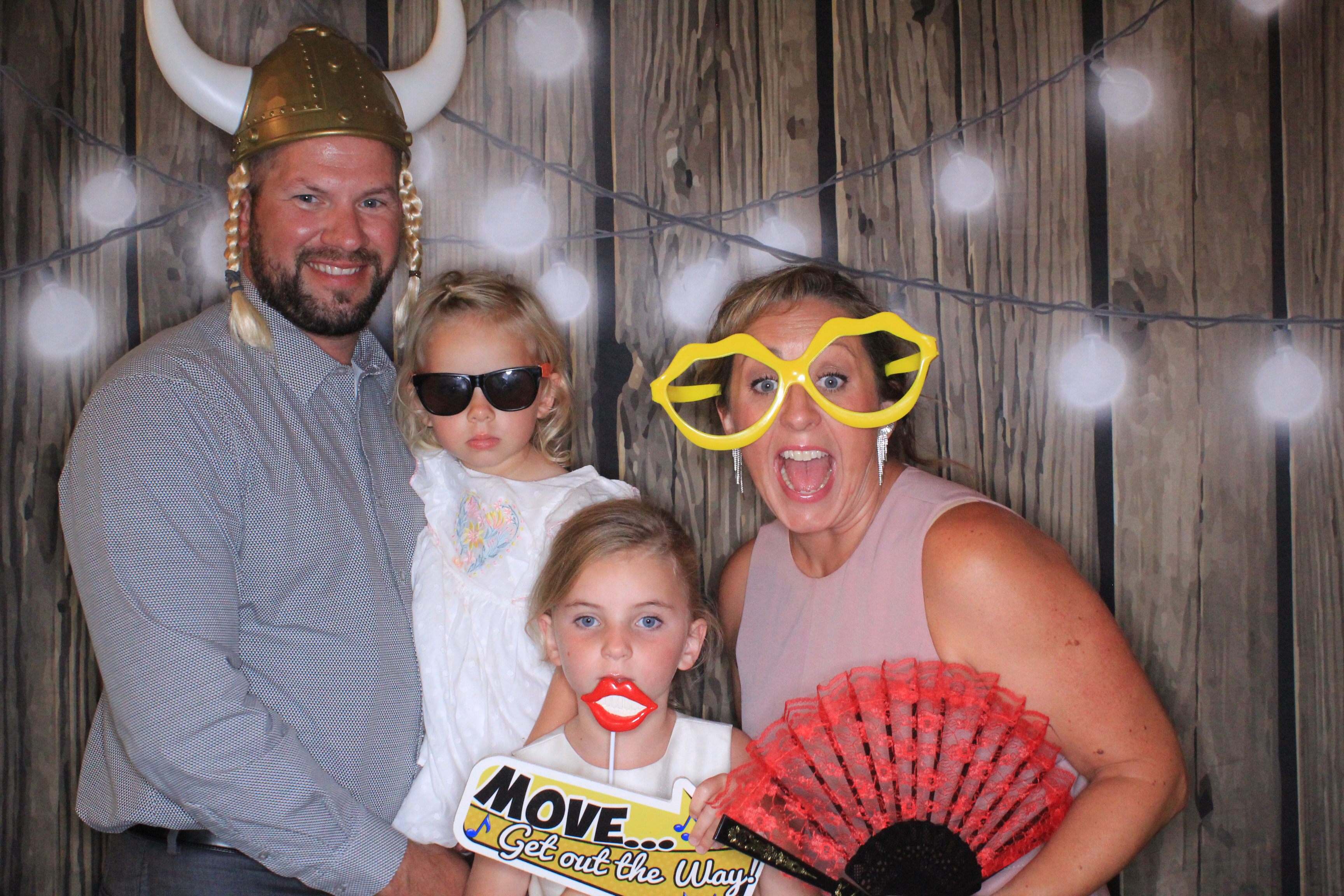 The Baetens Wedding | View more photos from the event at gallery.photoboothbillings.com/u/PhotoBoothBillings/The-Baetens-Wedding