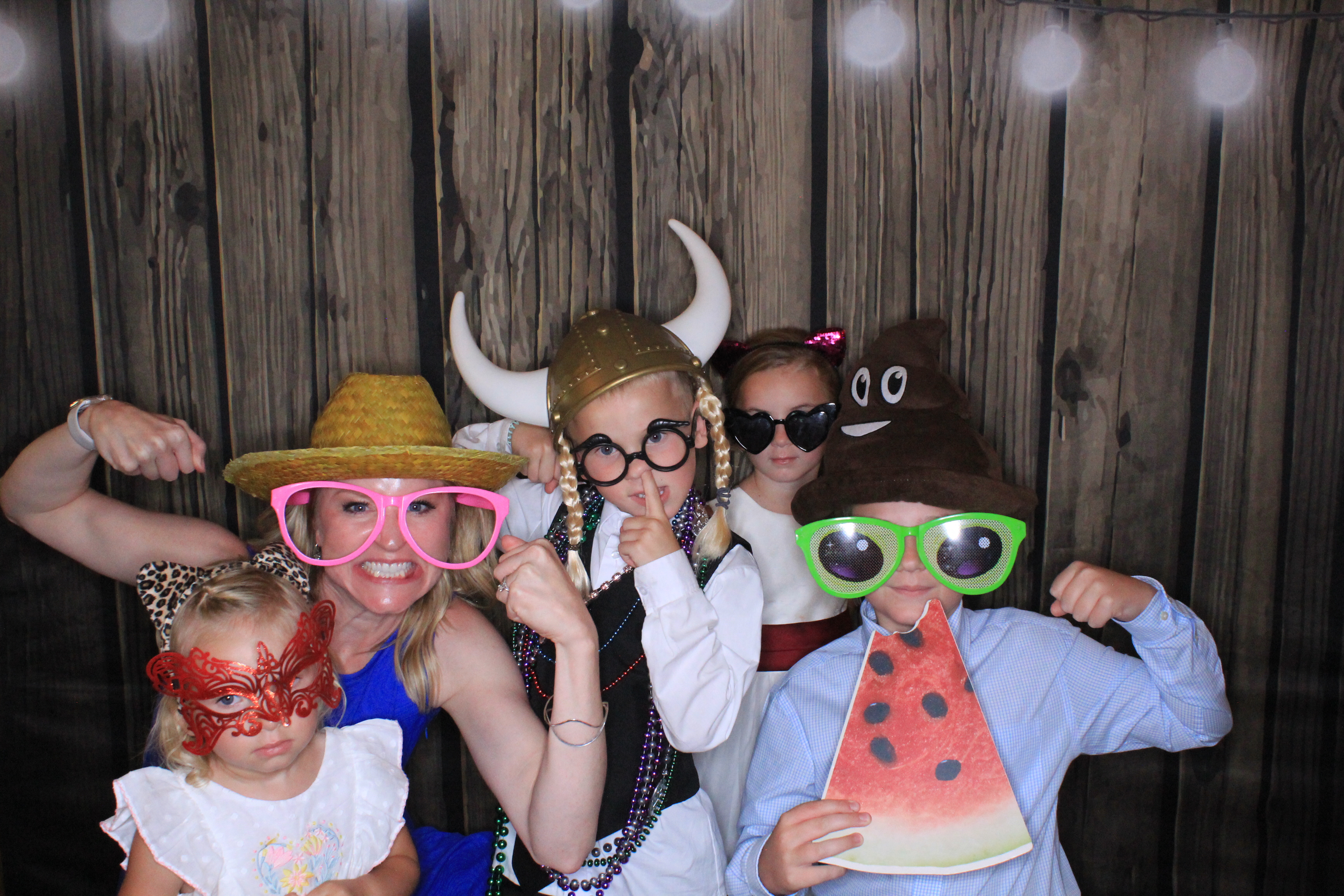The Baetens Wedding | View more photos from the event at gallery.photoboothbillings.com/u/PhotoBoothBillings/The-Baetens-Wedding