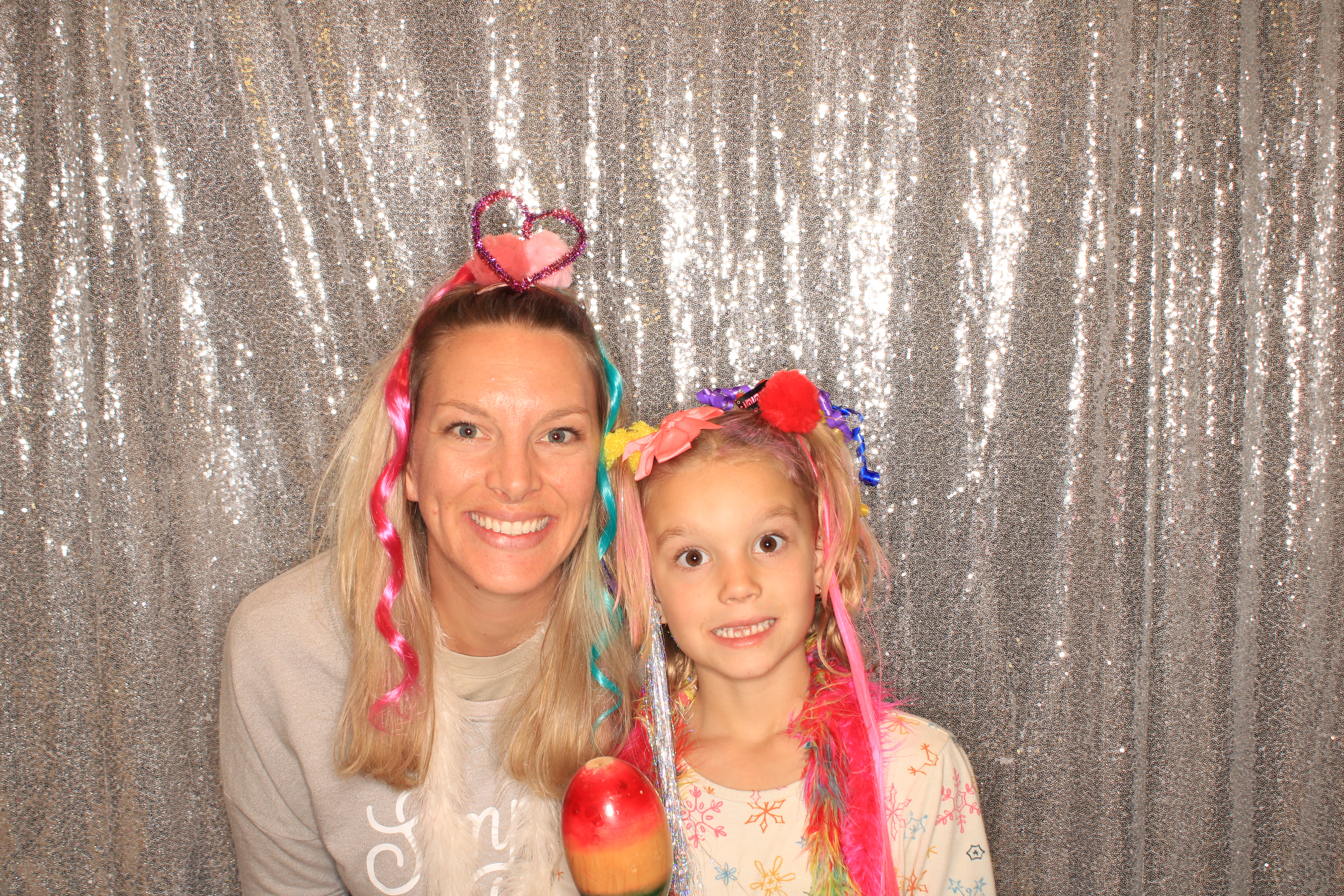 True Girl Tour | View more photos from the event at gallery.photoboothbillings.com/u/PhotoBoothBillings/True-Girl-Tour