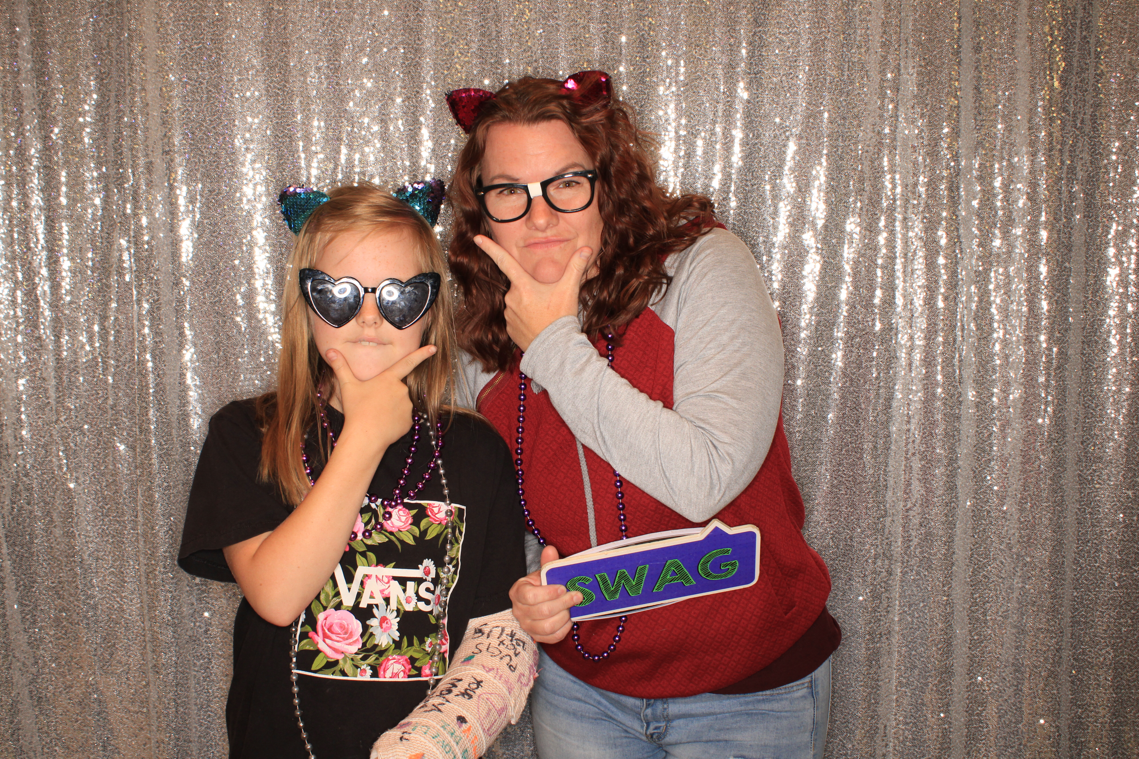 True Girl Tour | View more photos from the event at gallery.photoboothbillings.com/u/PhotoBoothBillings/True-Girl-Tour