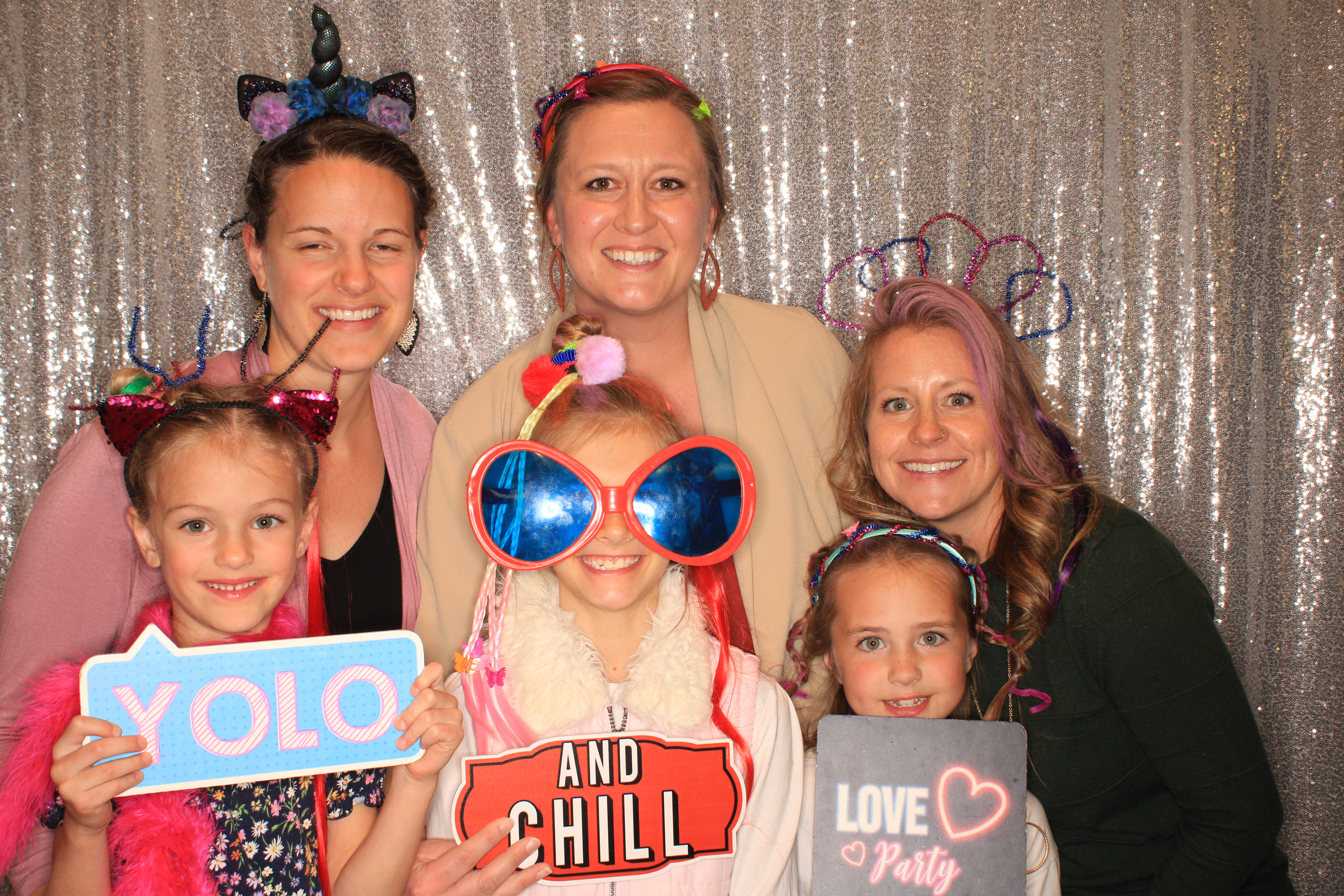 True Girl Tour | View more photos from the event at gallery.photoboothbillings.com/u/PhotoBoothBillings/True-Girl-Tour