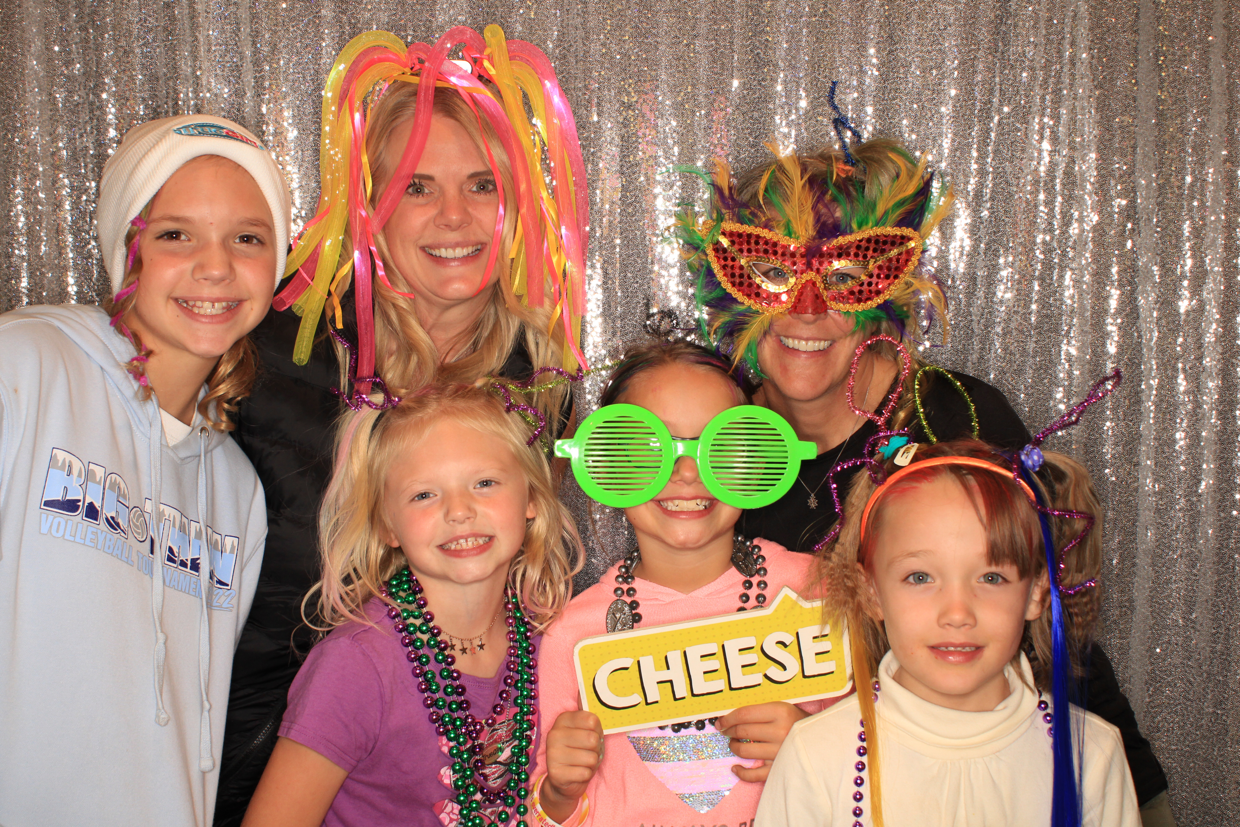 True Girl Tour | View more photos from the event at gallery.photoboothbillings.com/u/PhotoBoothBillings/True-Girl-Tour