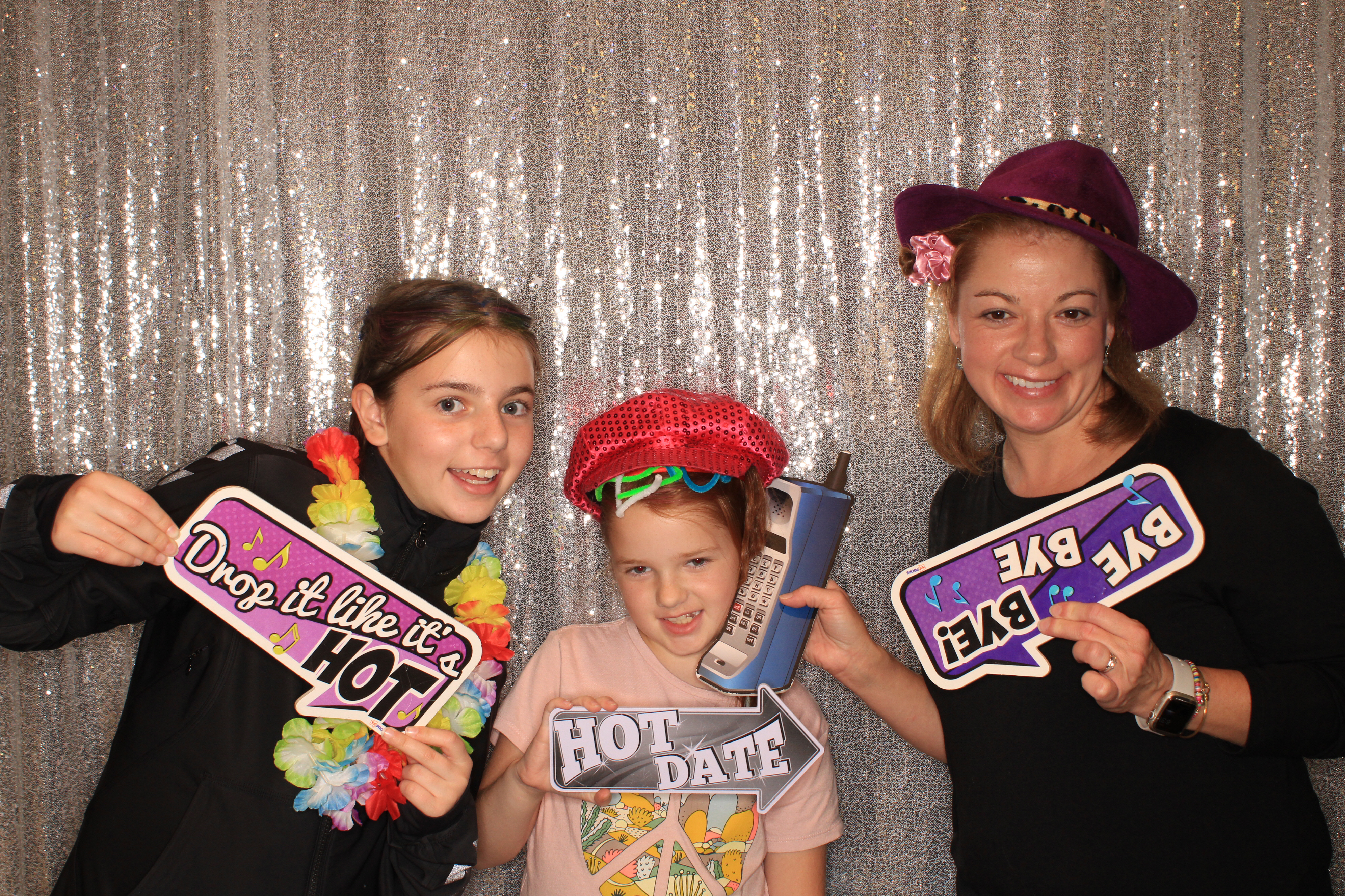 True Girl Tour | View more photos from the event at gallery.photoboothbillings.com/u/PhotoBoothBillings/True-Girl-Tour