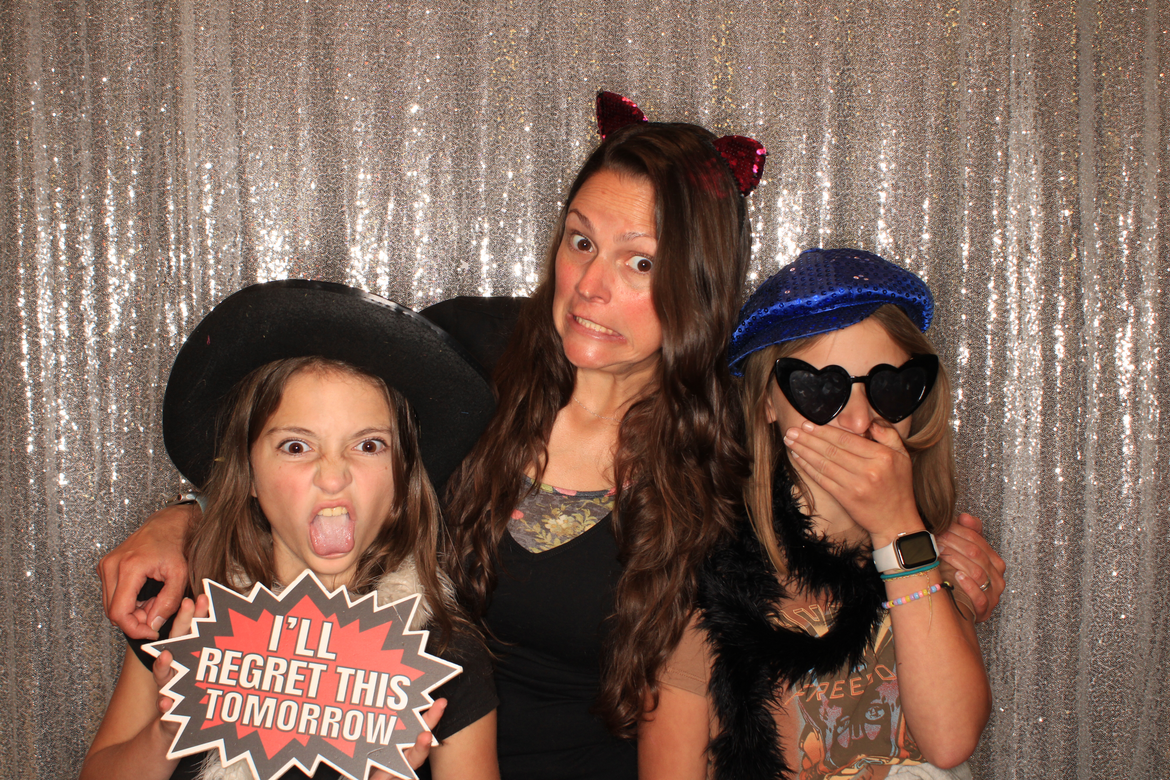 True Girl Tour | View more photos from the event at gallery.photoboothbillings.com/u/PhotoBoothBillings/True-Girl-Tour