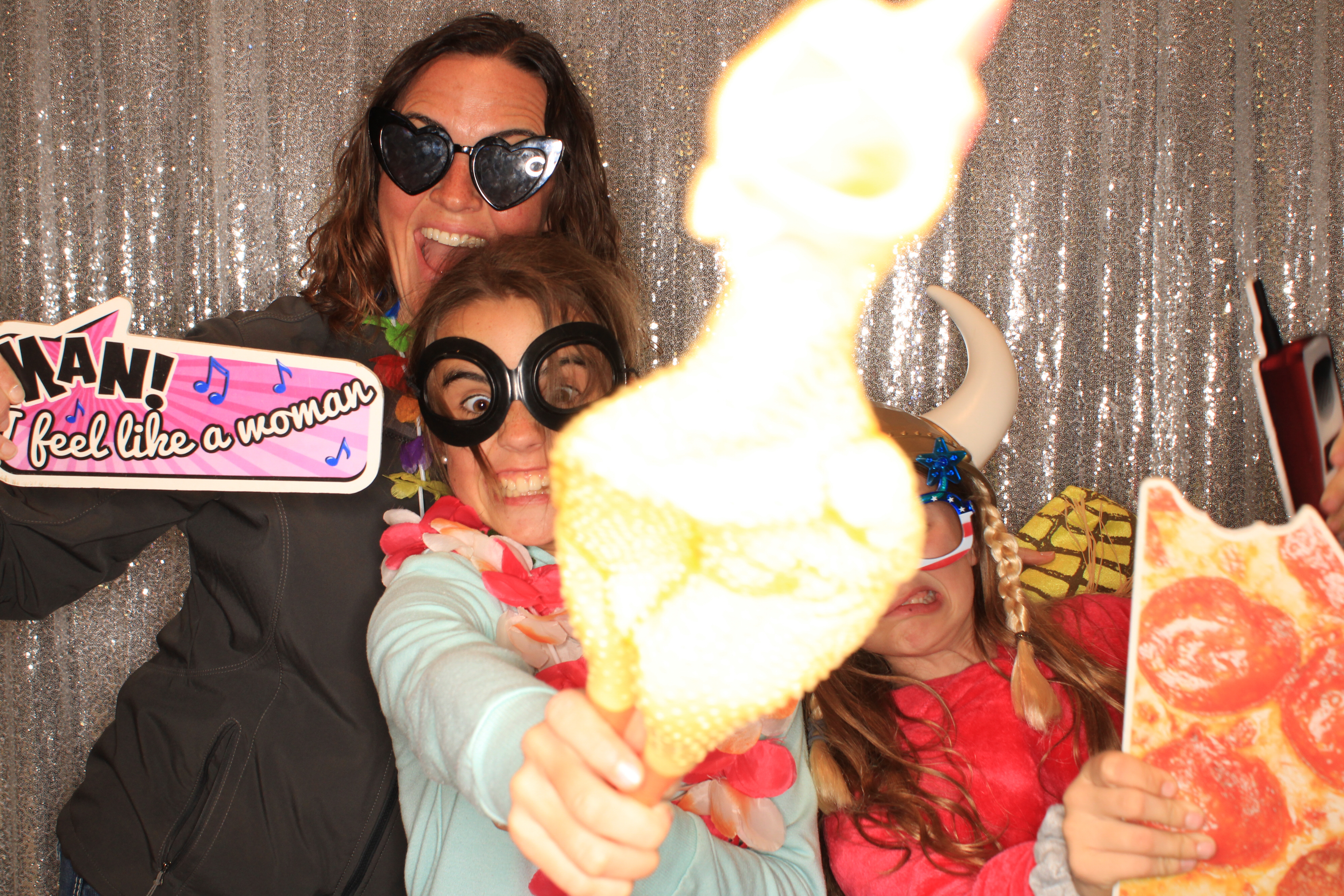 True Girl Tour | View more photos from the event at gallery.photoboothbillings.com/u/PhotoBoothBillings/True-Girl-Tour