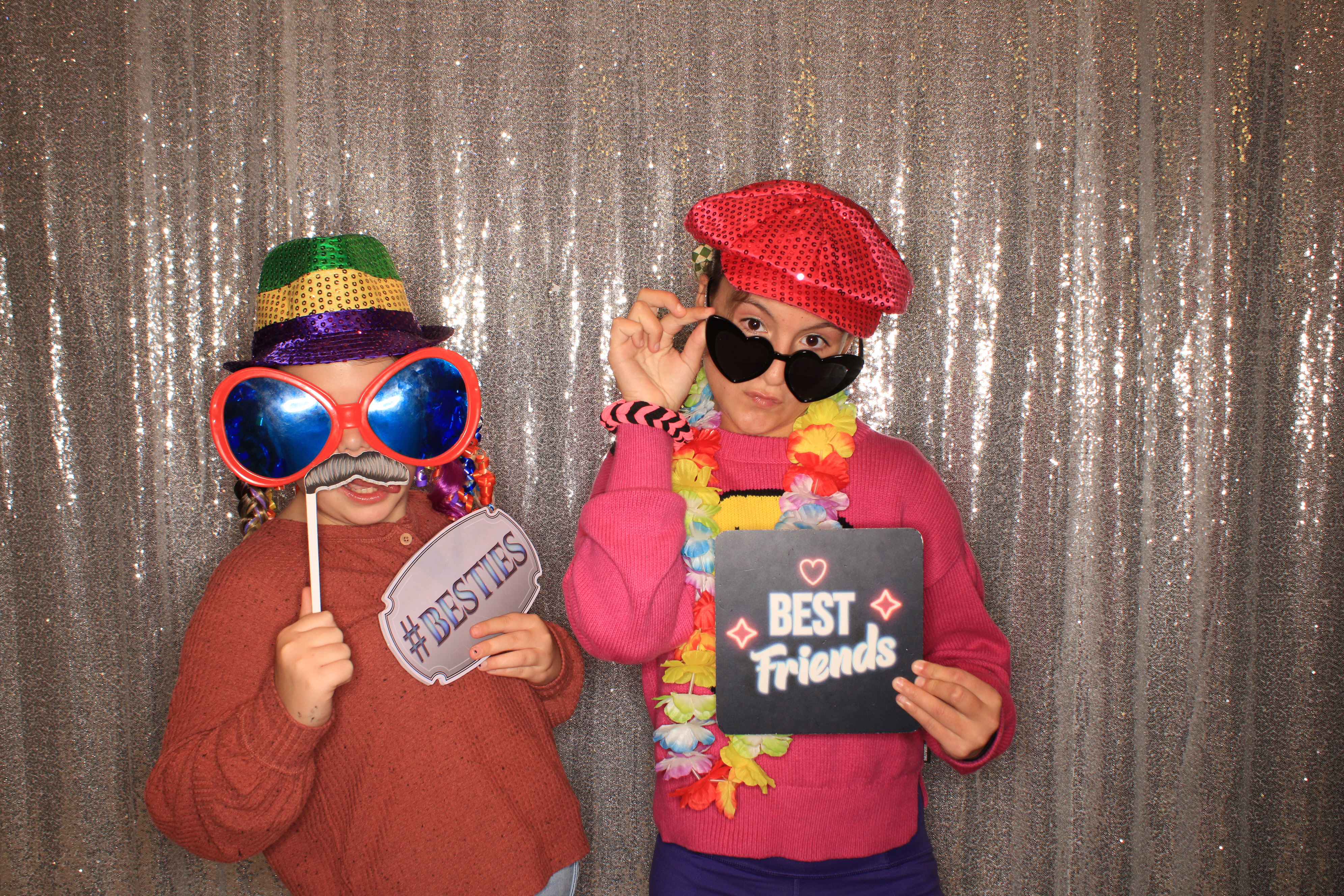 True Girl Tour | View more photos from the event at gallery.photoboothbillings.com/u/PhotoBoothBillings/True-Girl-Tour