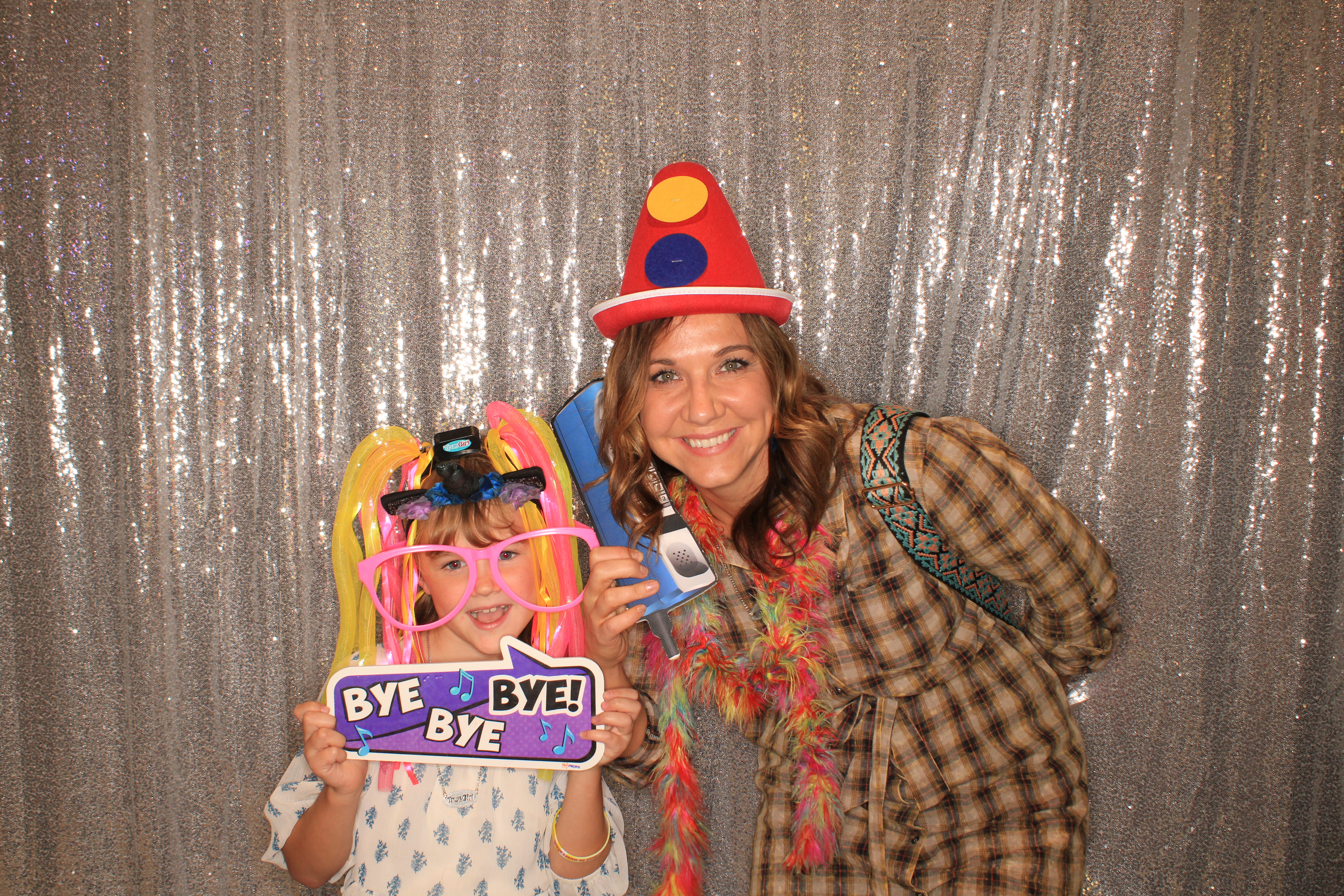 True Girl Tour | View more photos from the event at gallery.photoboothbillings.com/u/PhotoBoothBillings/True-Girl-Tour