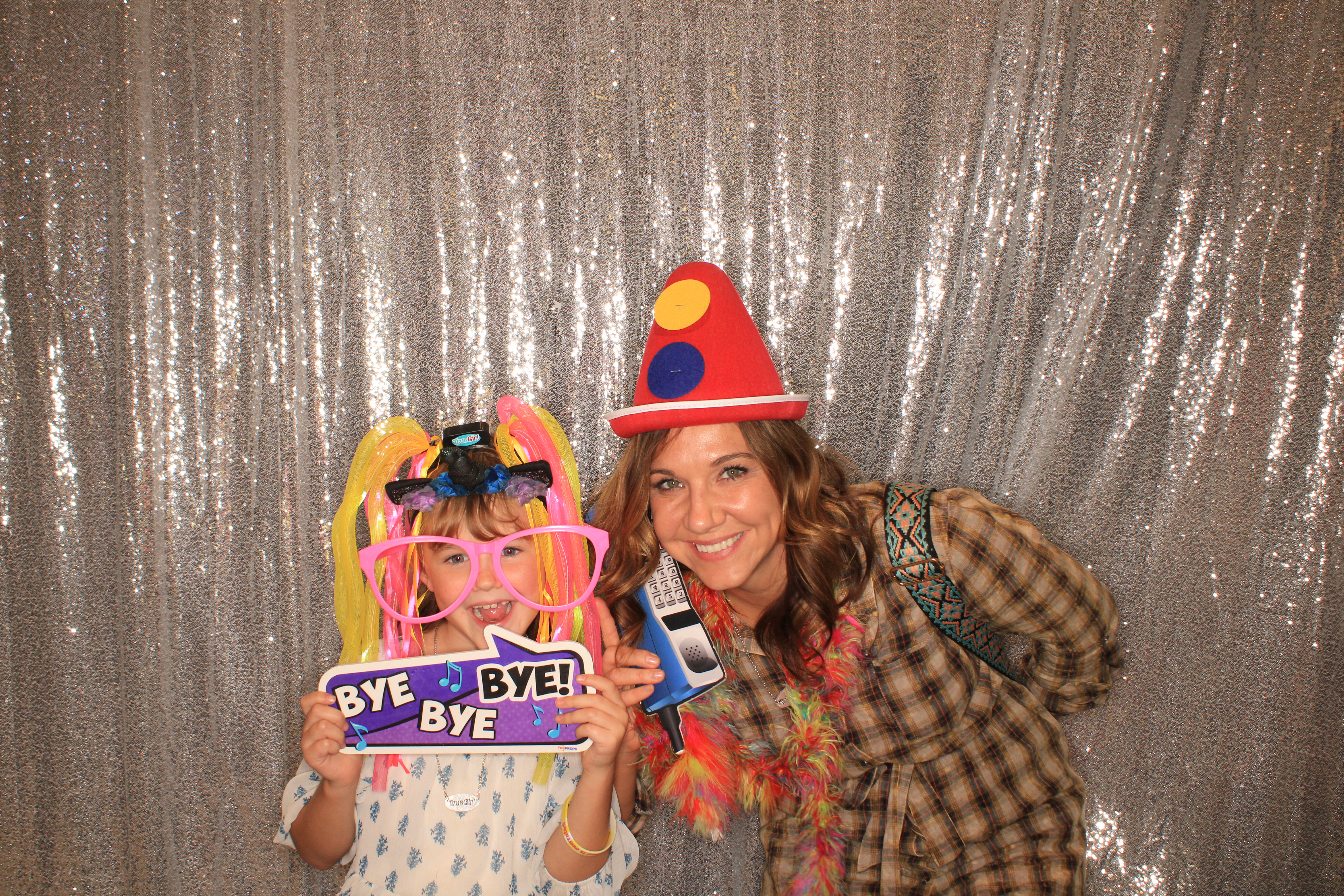 True Girl Tour | View more photos from the event at gallery.photoboothbillings.com/u/PhotoBoothBillings/True-Girl-Tour